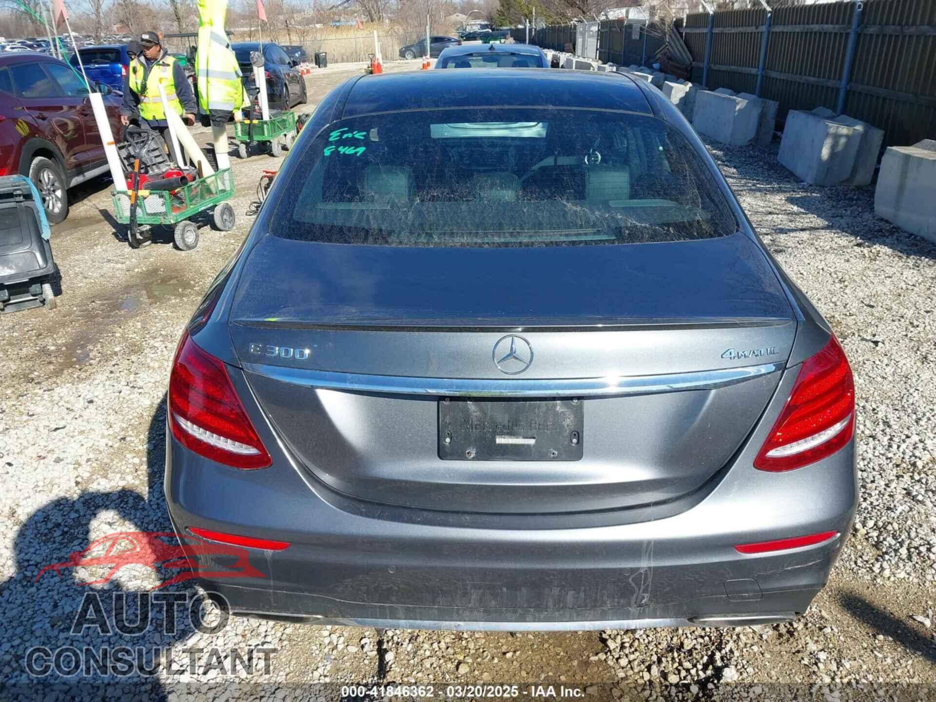 MERCEDES-BENZ E 300 2017 - WDDZF4KB2HA041088
