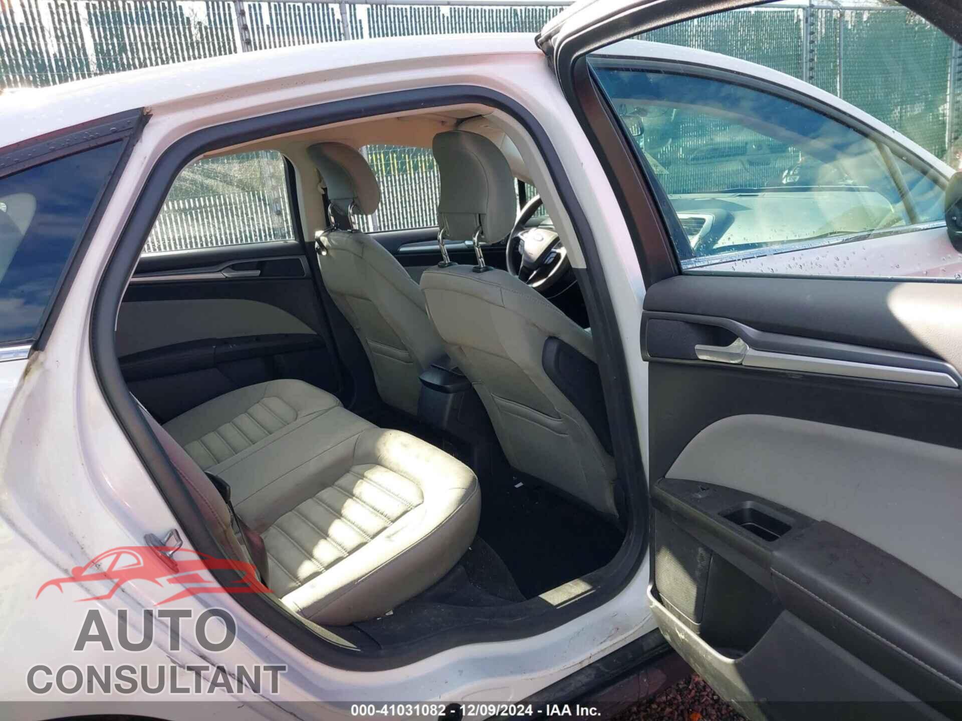 FORD FUSION 2015 - 1FA6P0G73F5106145
