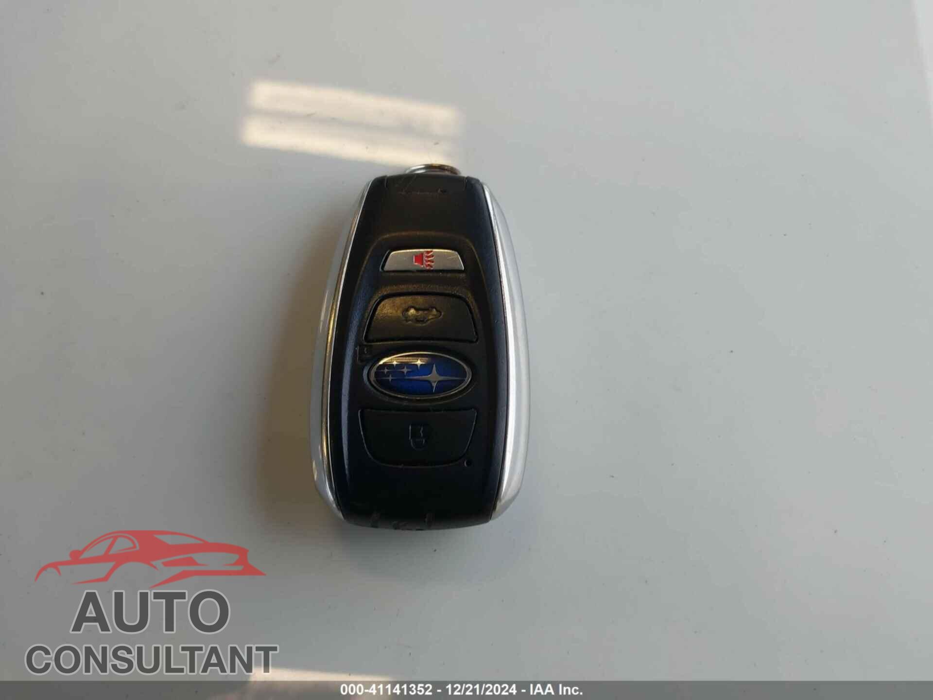 SUBARU OUTBACK 2017 - 4S4BSENC5H3334565