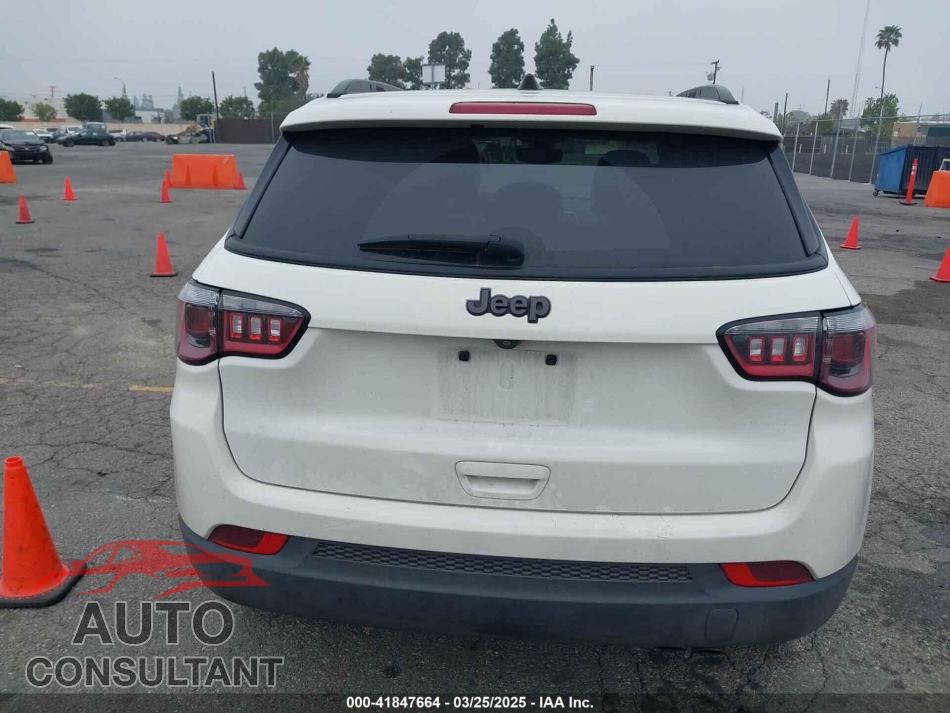 JEEP COMPASS 2021 - 3C4NJCEB4MT577055
