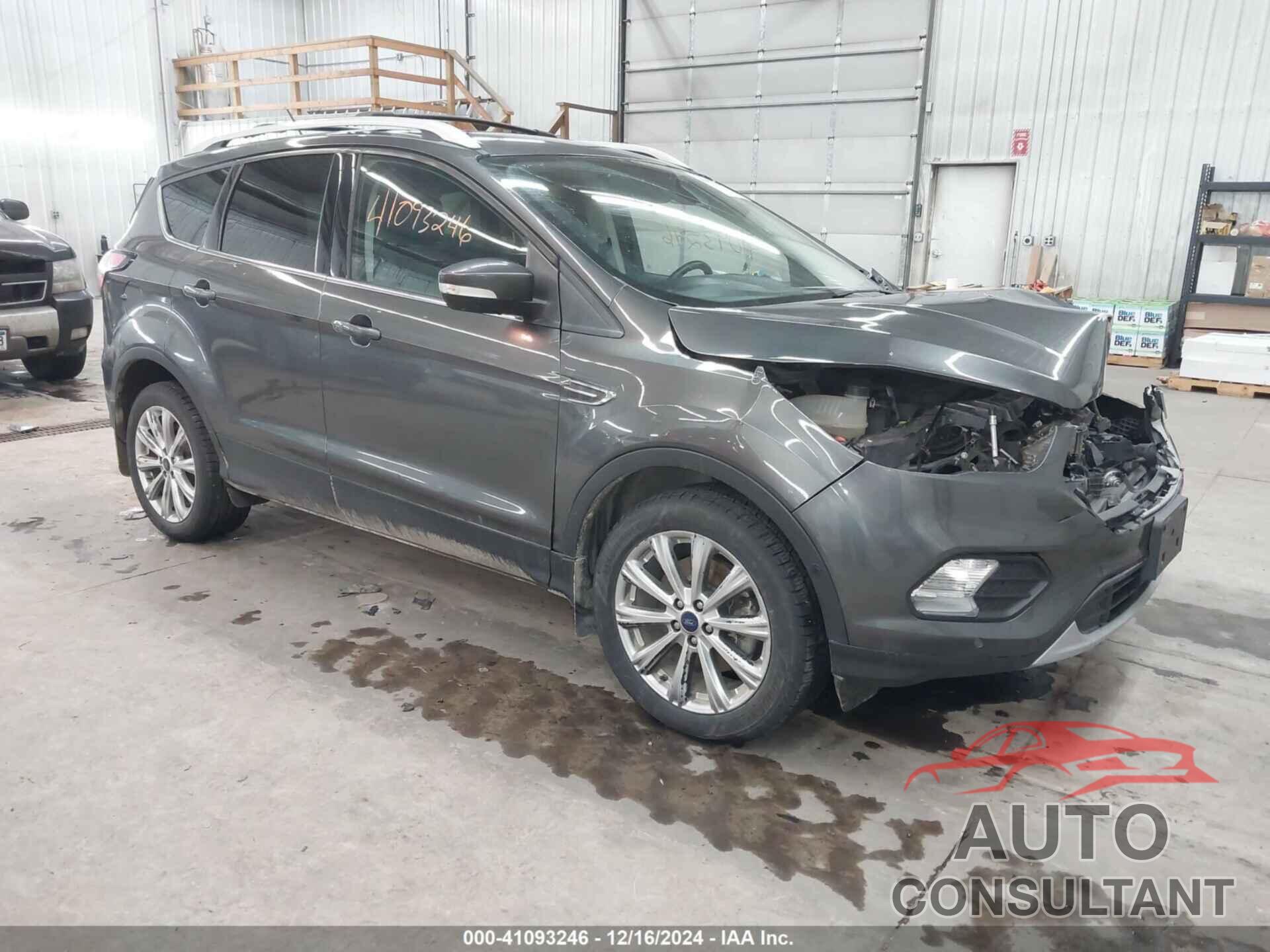 FORD ESCAPE 2018 - 1FMCU9J90JUB17568