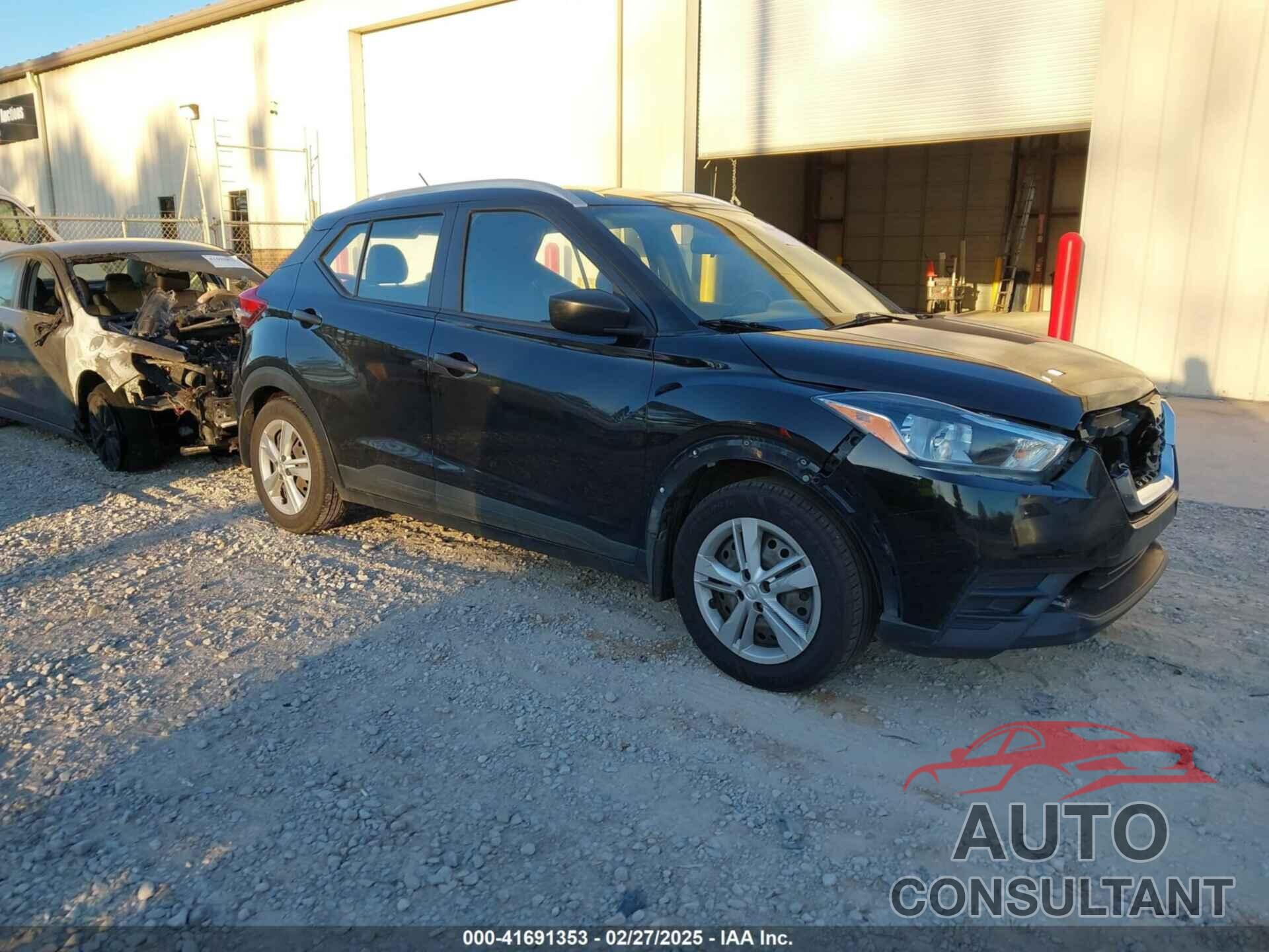 NISSAN KICKS 2018 - 3N1CP5CUXJL533646