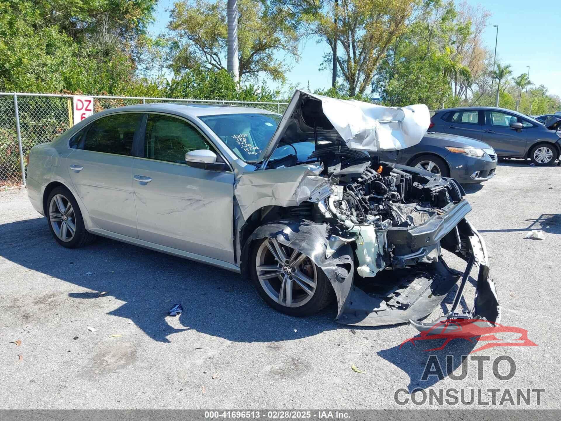 VOLKSWAGEN PASSAT 2014 - 1VWBP7A31EC012246