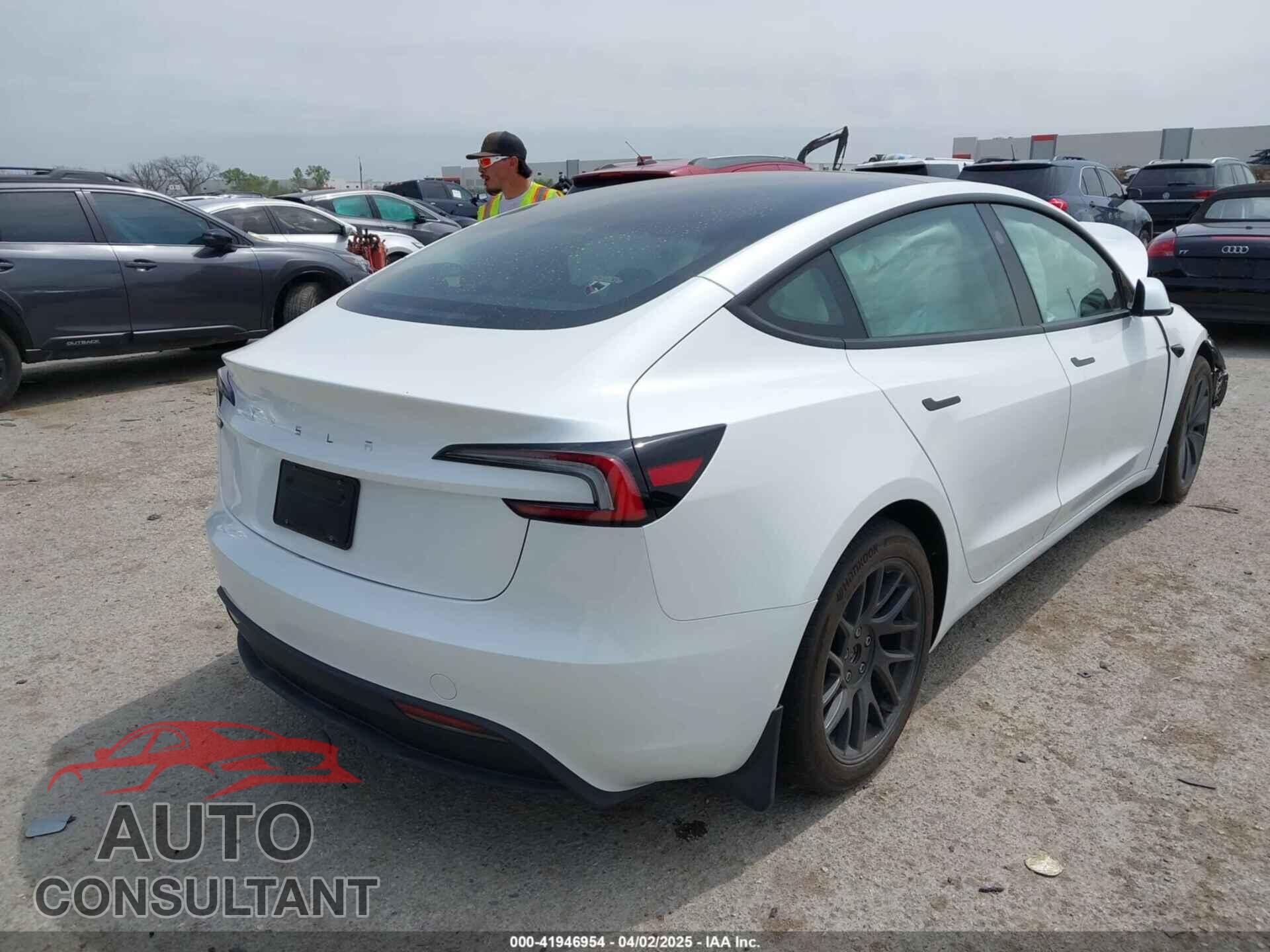 TESLA MODEL 3 2024 - 5YJ3E1EAXRF853350