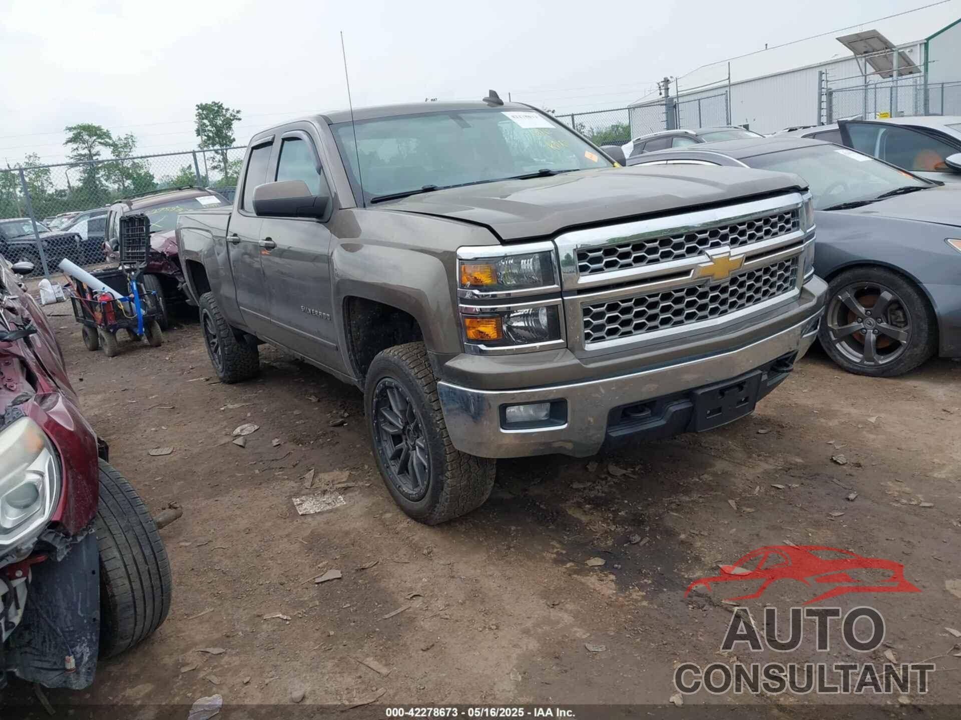 CHEVROLET SILVERADO 1500 2015 - 1GCVKREC4FZ248697