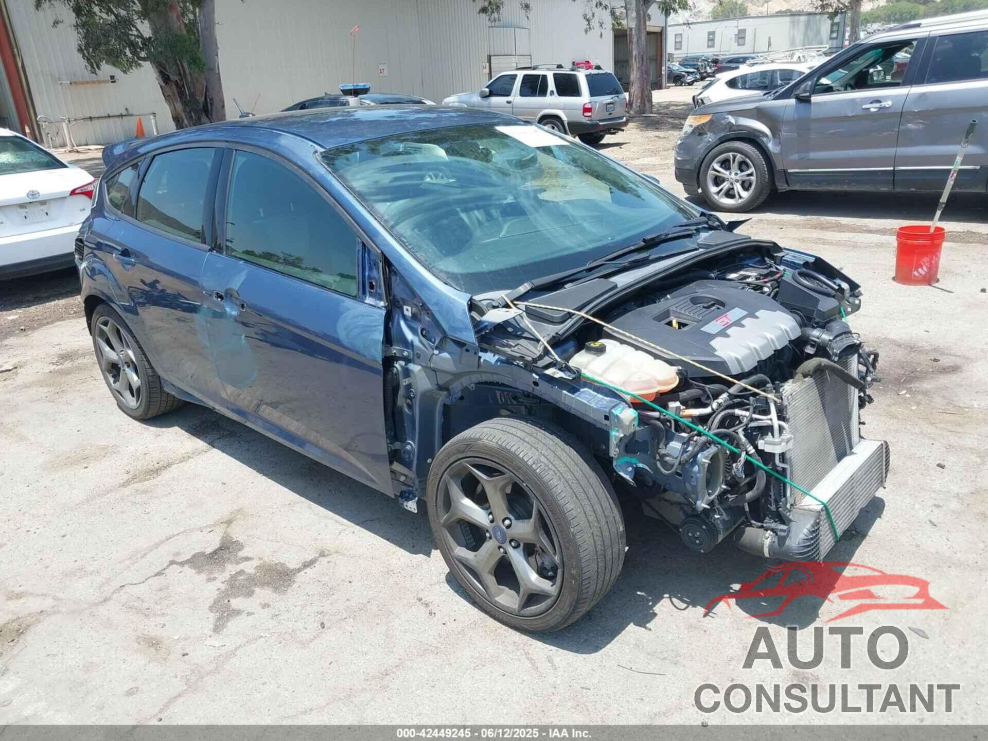 FORD FOCUS ST 2018 - 1FADP3L95JL233371