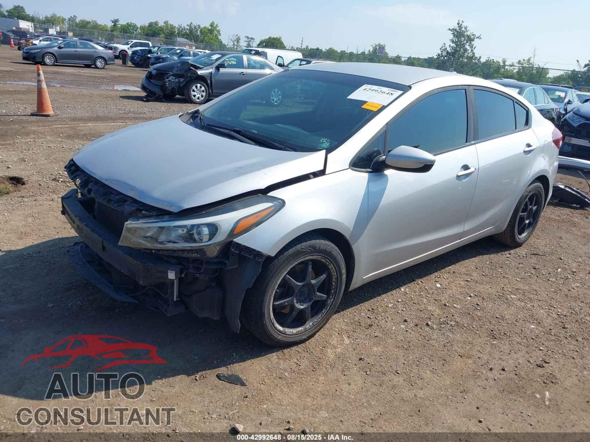 KIA FORTE 2017 - 3KPFK4A77HE028758