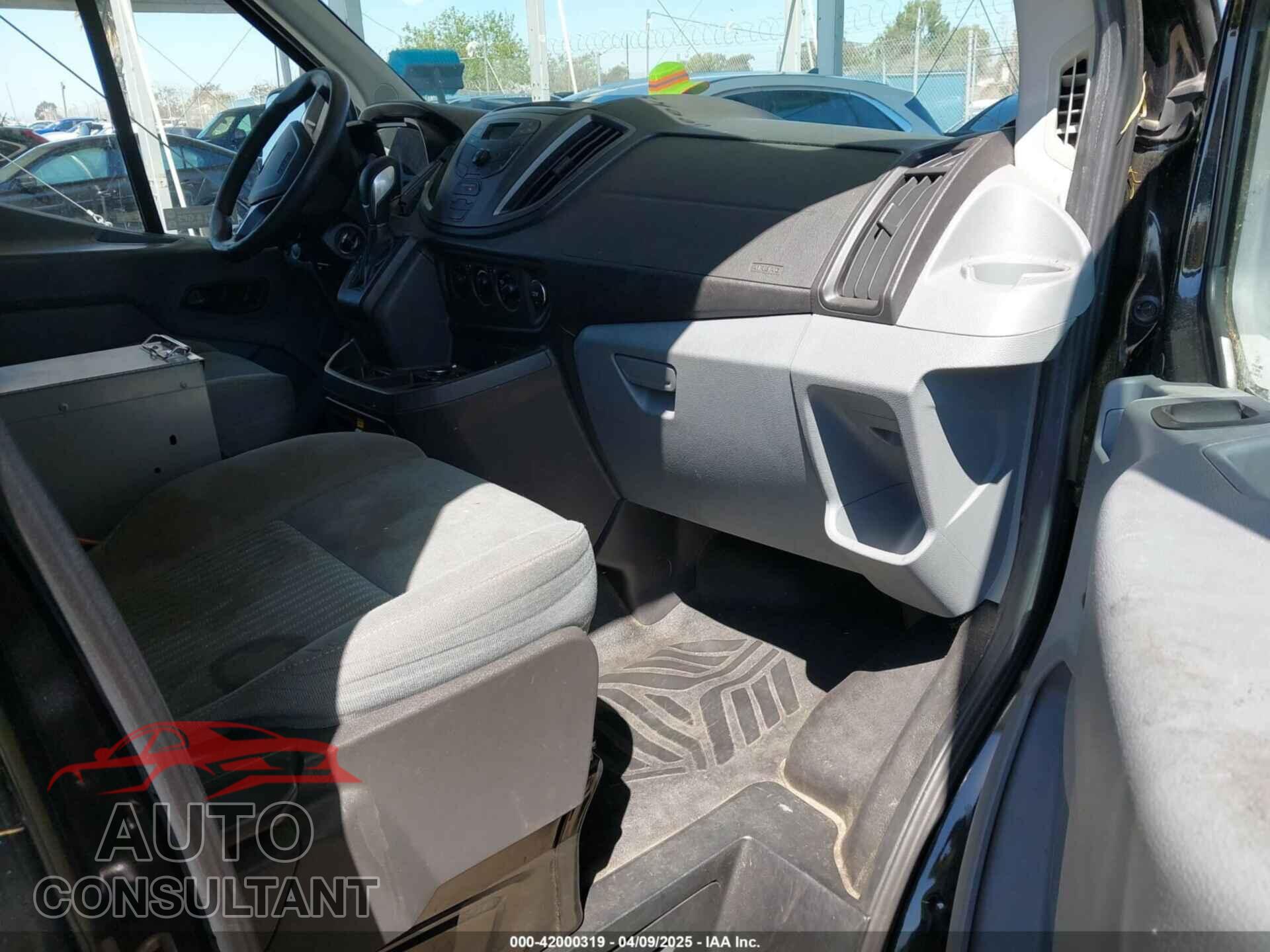 FORD TRANSIT-250 2015 - 1FTYR2CM4FKA73033