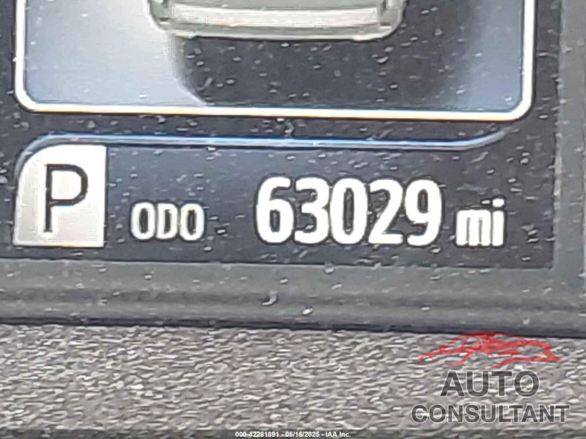 TOYOTA SIENNA 2019 - 5TDXZ3DC0KS990321