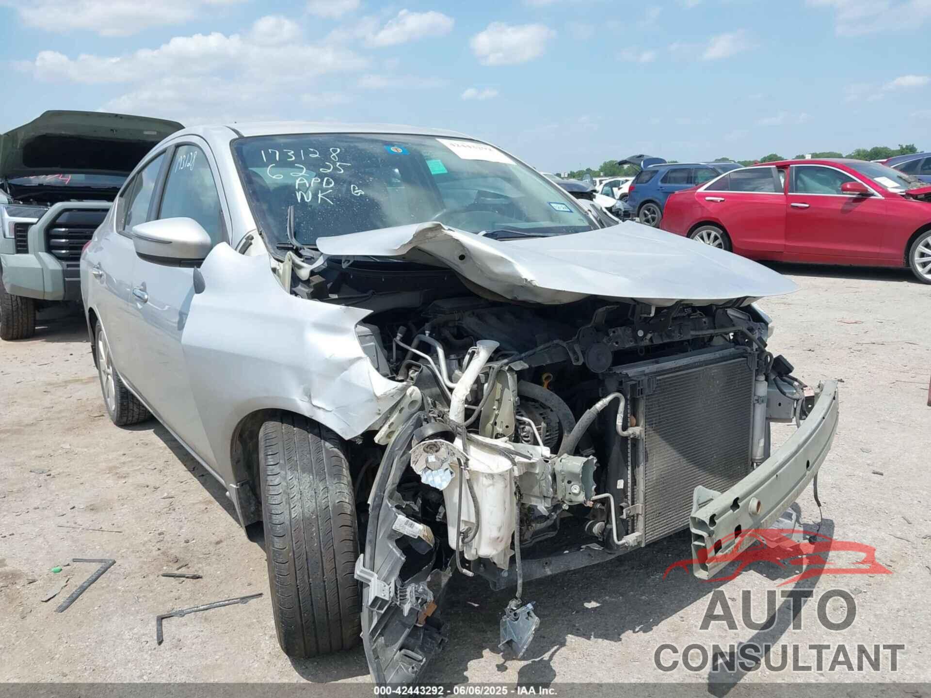 NISSAN VERSA 2015 - 3N1CN7AP0FL896155
