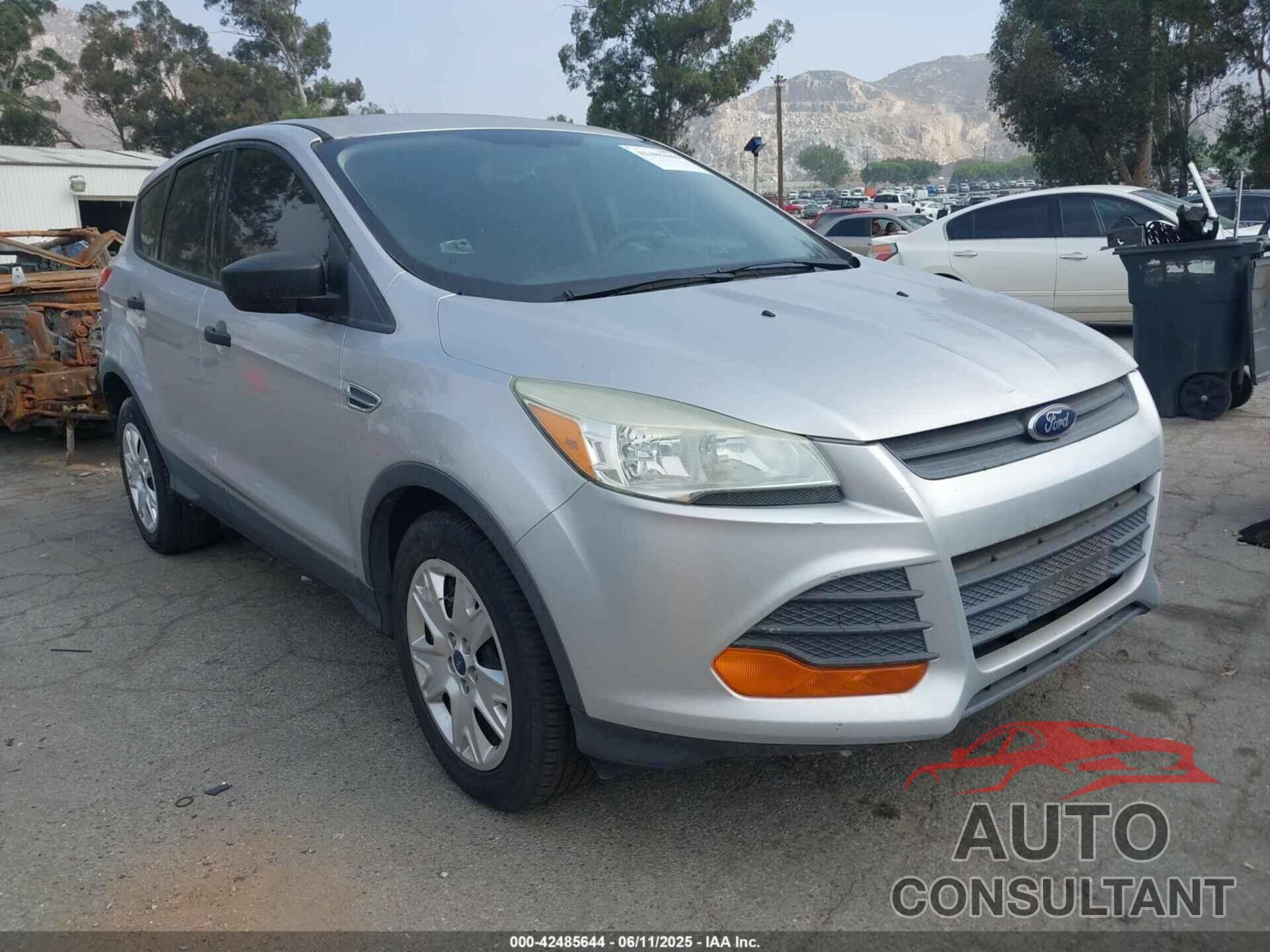 FORD ESCAPE 2015 - 1FMCU0F77FUC63542