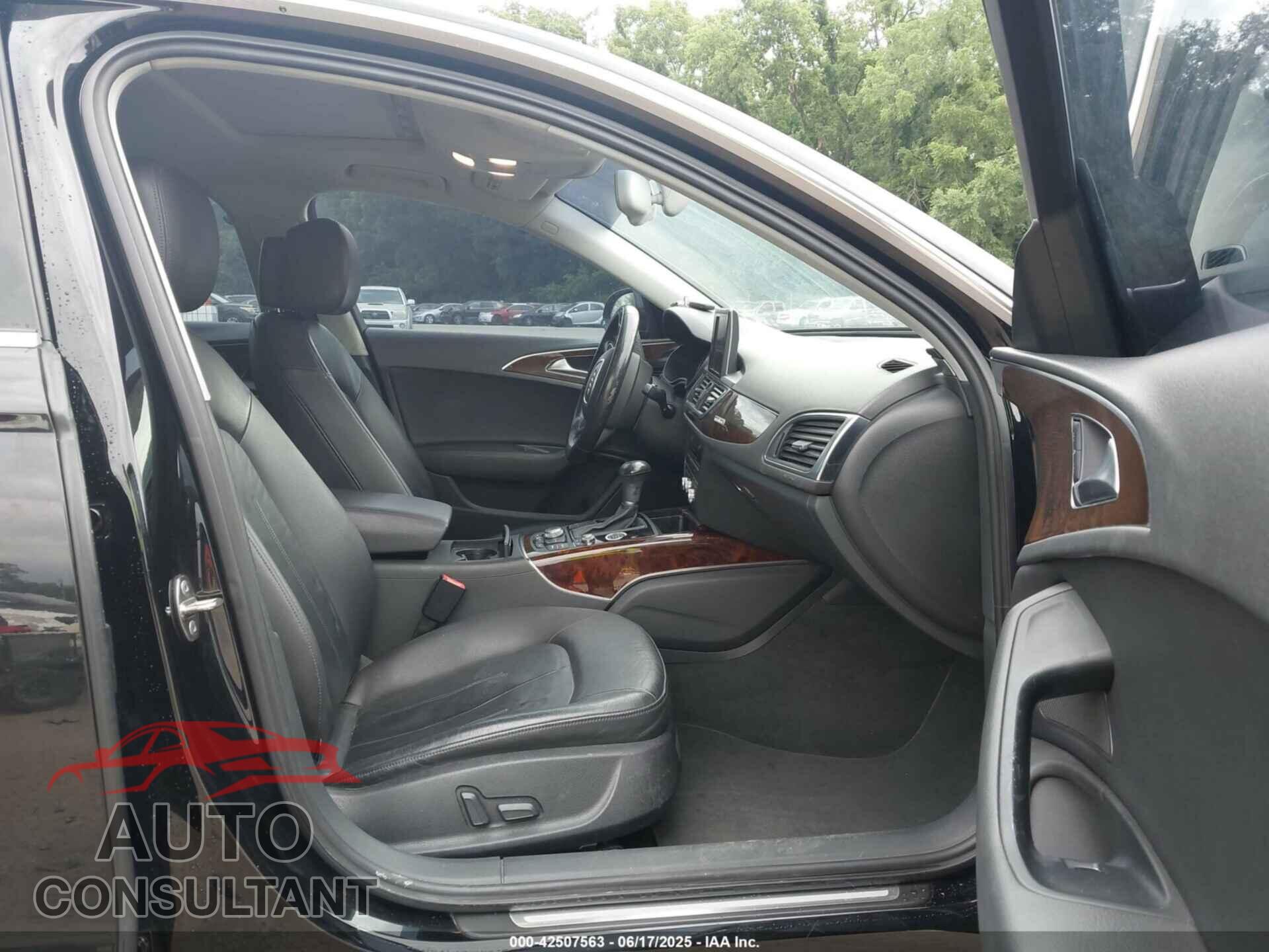 AUDI A6 2013 - WAUGFAFC8DN015842
