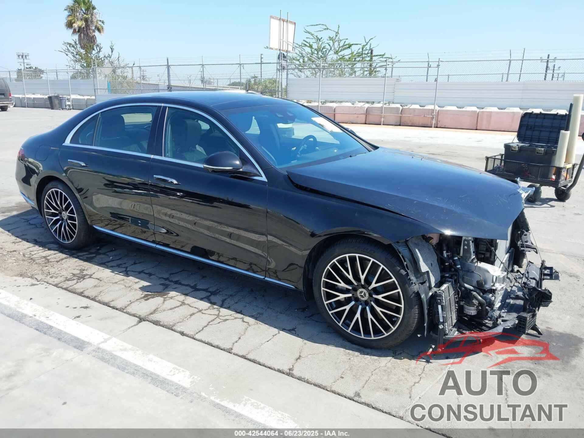 MERCEDES-BENZ S 580 2024 - W1K6G7GB9RA259265