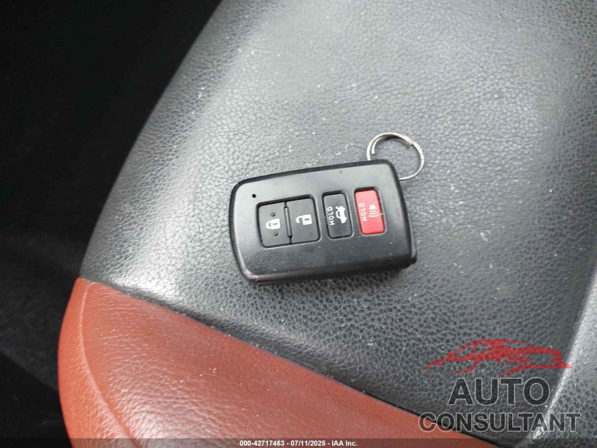 TOYOTA RAV4 2013 - 2T3DFREV4DW119695