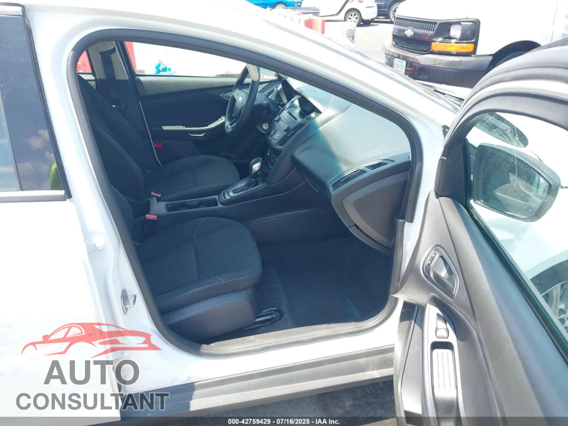 FORD FOCUS 2016 - 1FADP3E2XGL391908