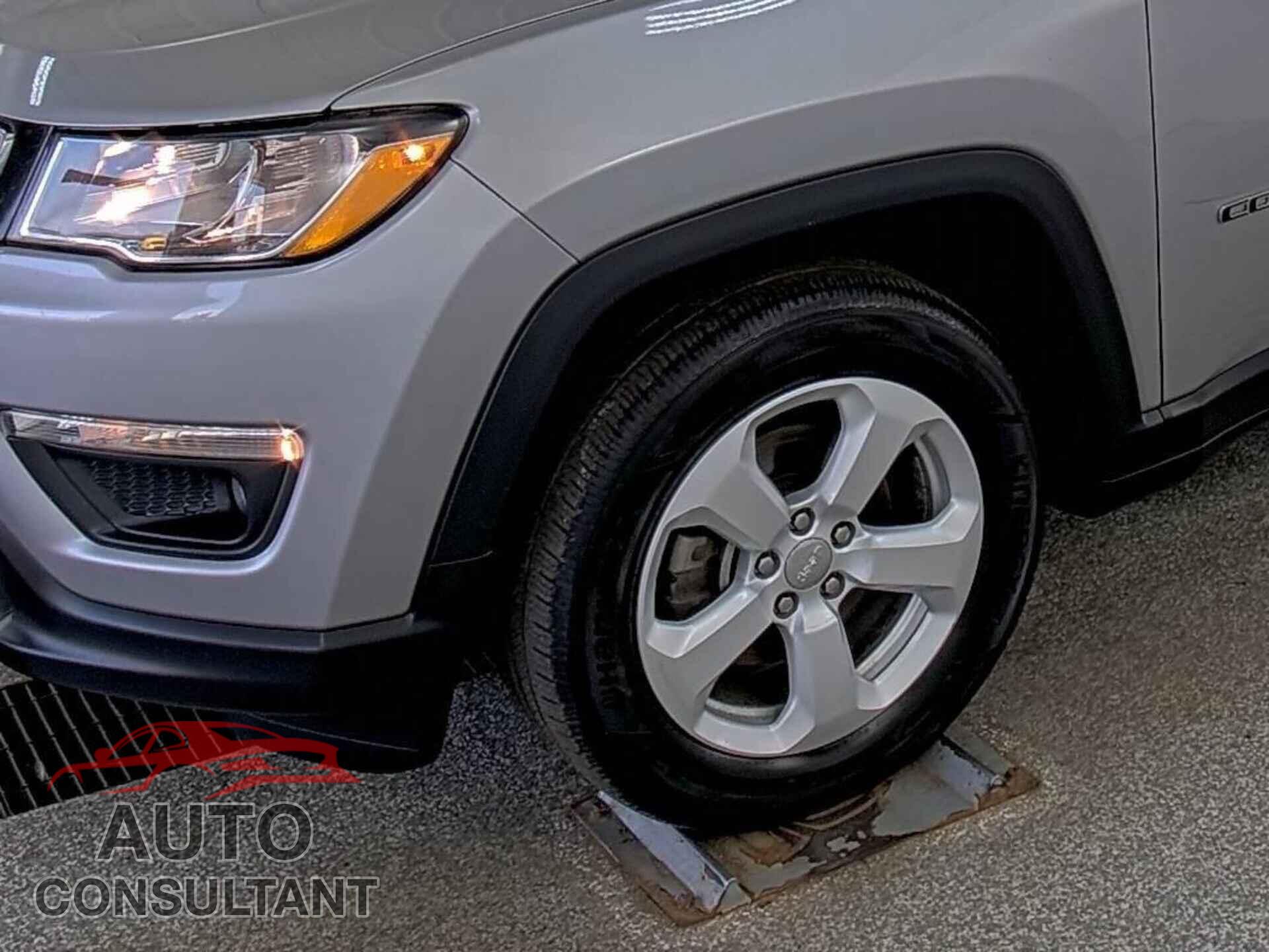 JEEP COMPASS 2019 - 3C4NJCBB1KT802873
