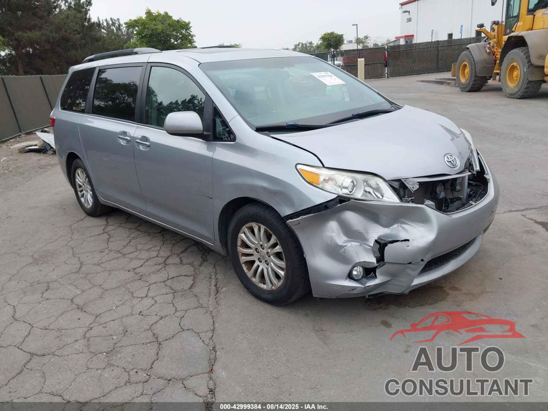 TOYOTA SIENNA 2015 - 5TDYK3DC6FS537271