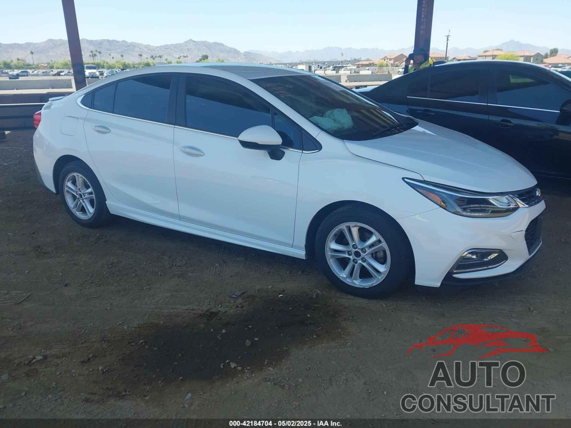 CHEVROLET CRUZE 2017 - 1G1BE5SM8H7120714