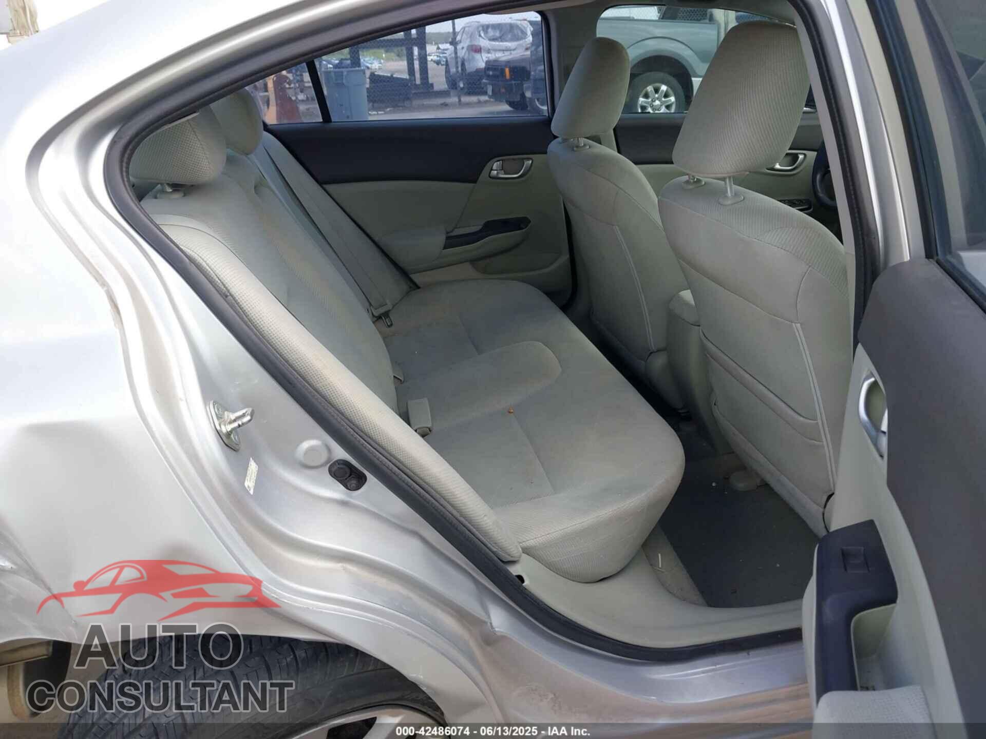 HONDA CIVIC 2012 - 2HGFB2F83CH592007