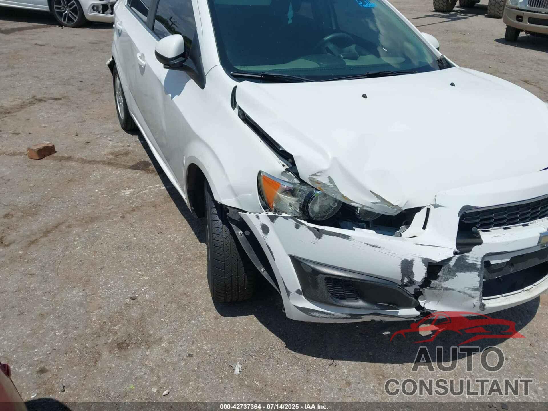 CHEVROLET SONIC 2014 - 1G1JC5SH7E4107342