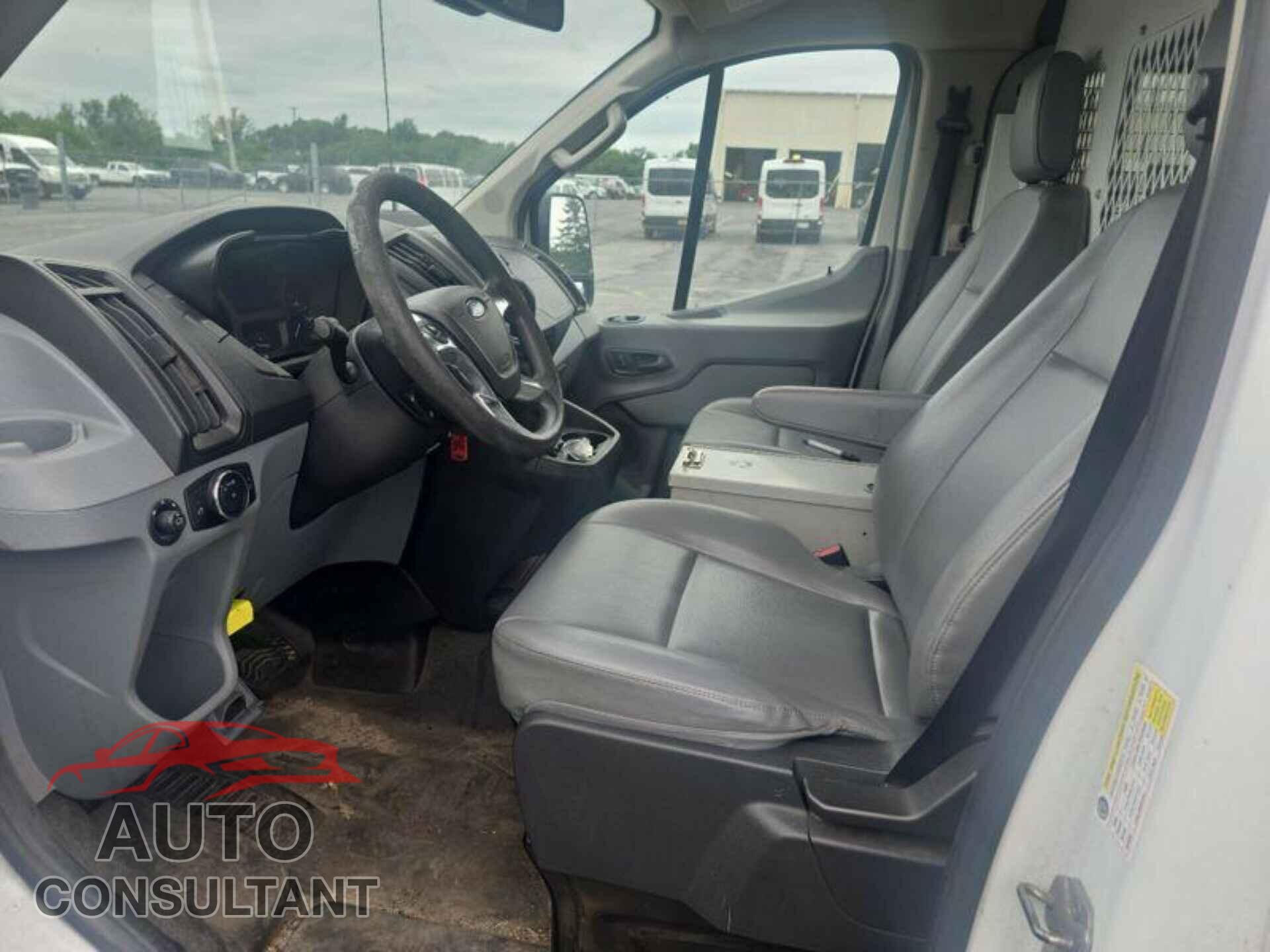 FORD TRANSIT 2017 - 1FTYE1YM5HKA76802