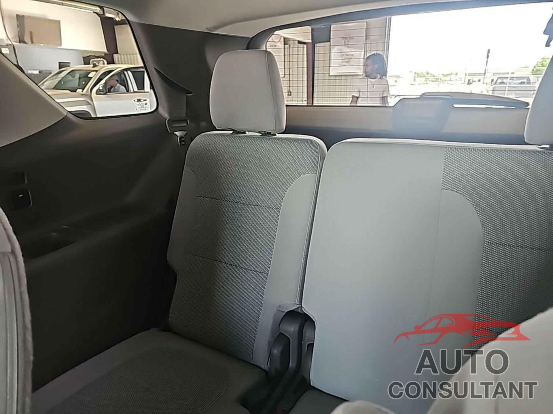 CHEVROLET TRAVERSE 2020 - 1GNERMKW3LJ169441