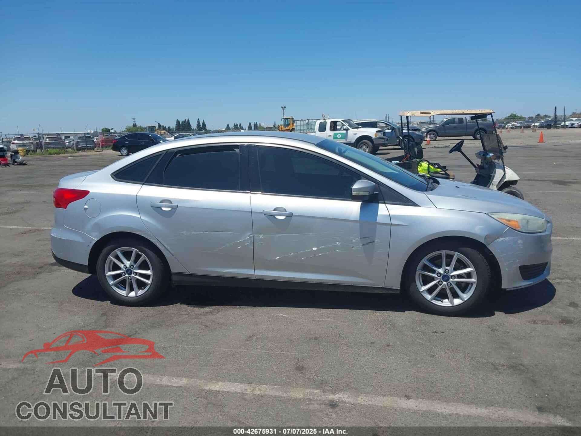 FORD FOCUS 2015 - 1FADP3F28FL276155