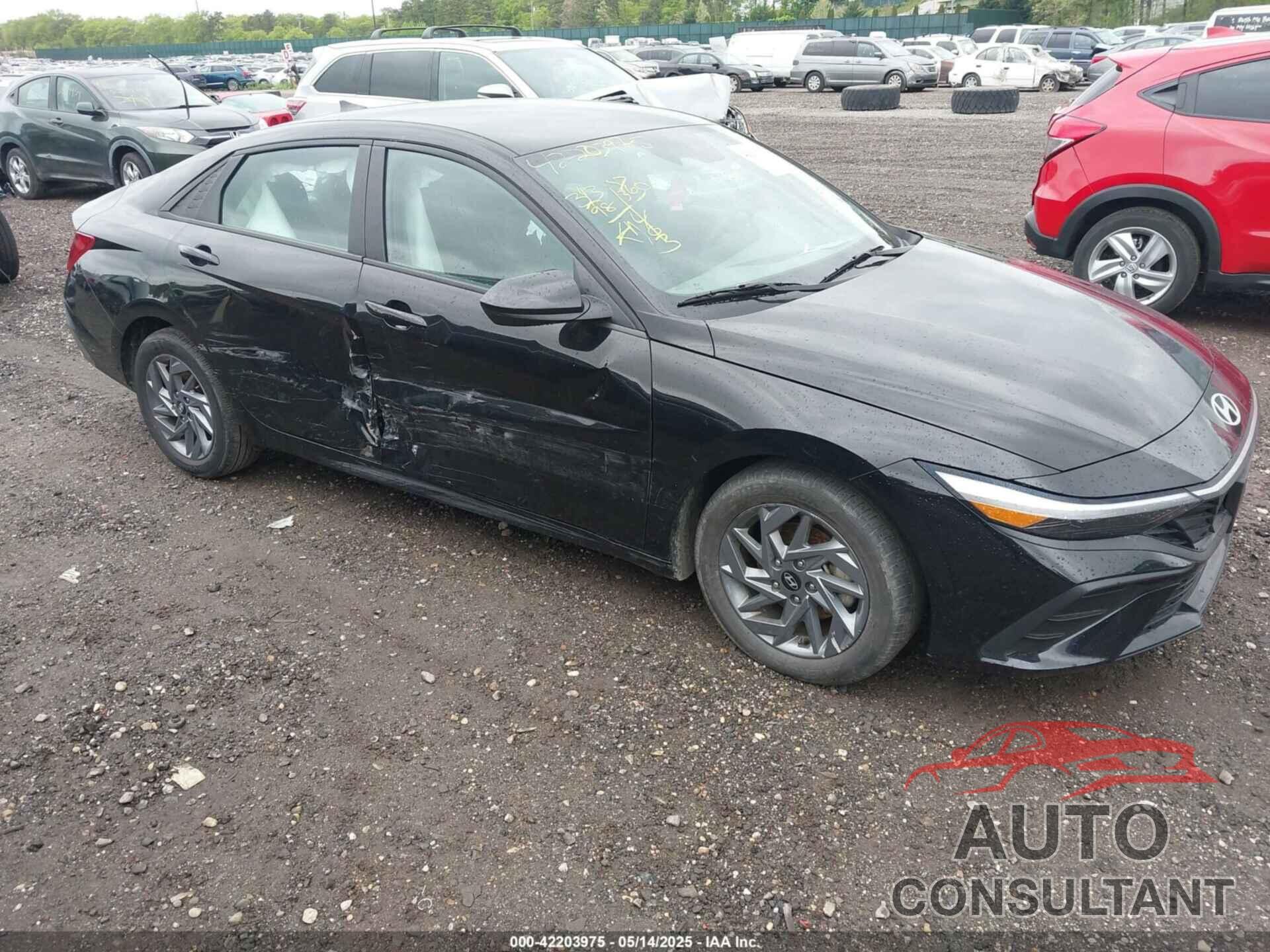 HYUNDAI ELANTRA 2024 - KMHLM4DG6RU653322