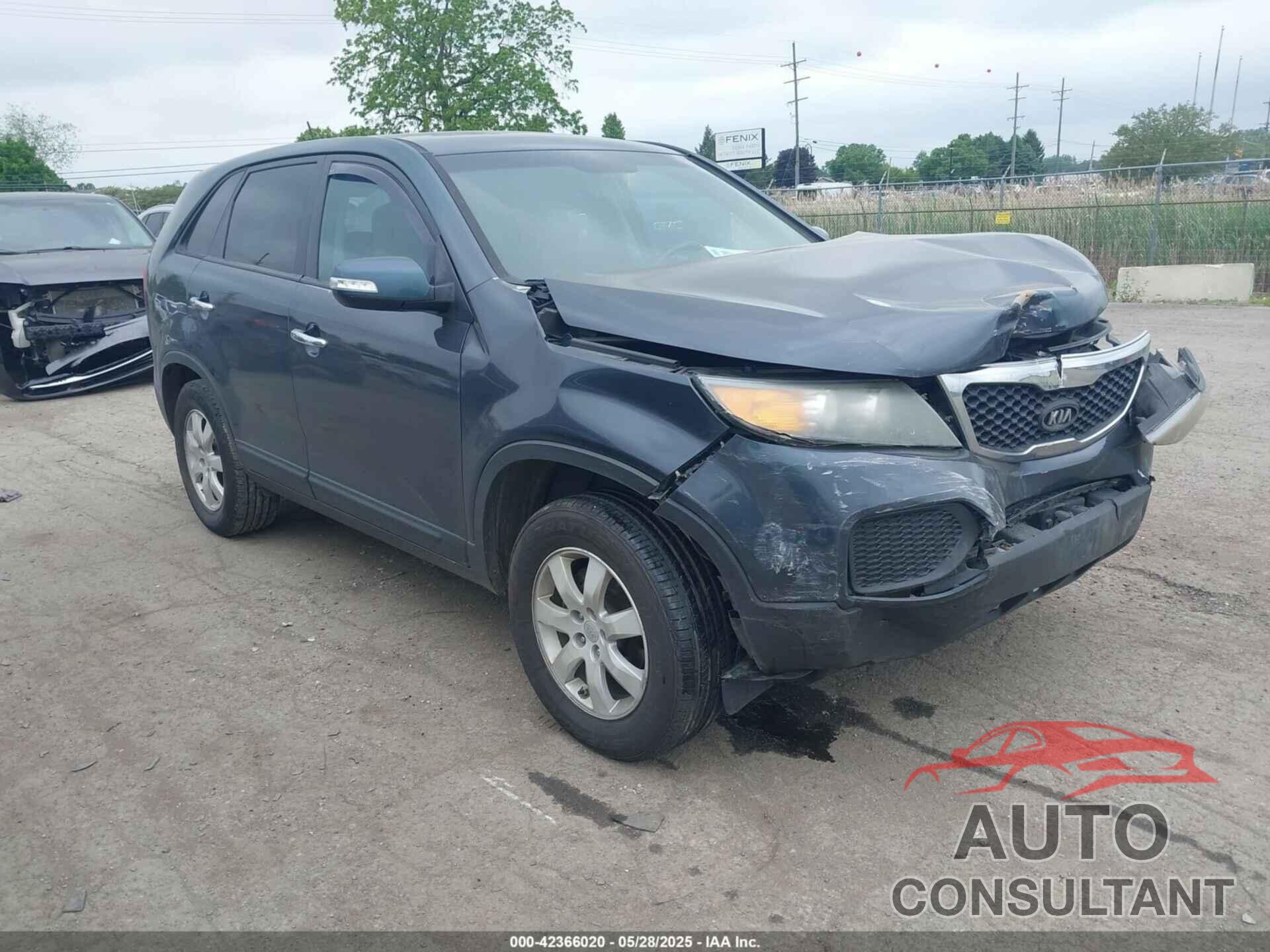 KIA SORENTO 2011 - 5XYKT3A12BG165280