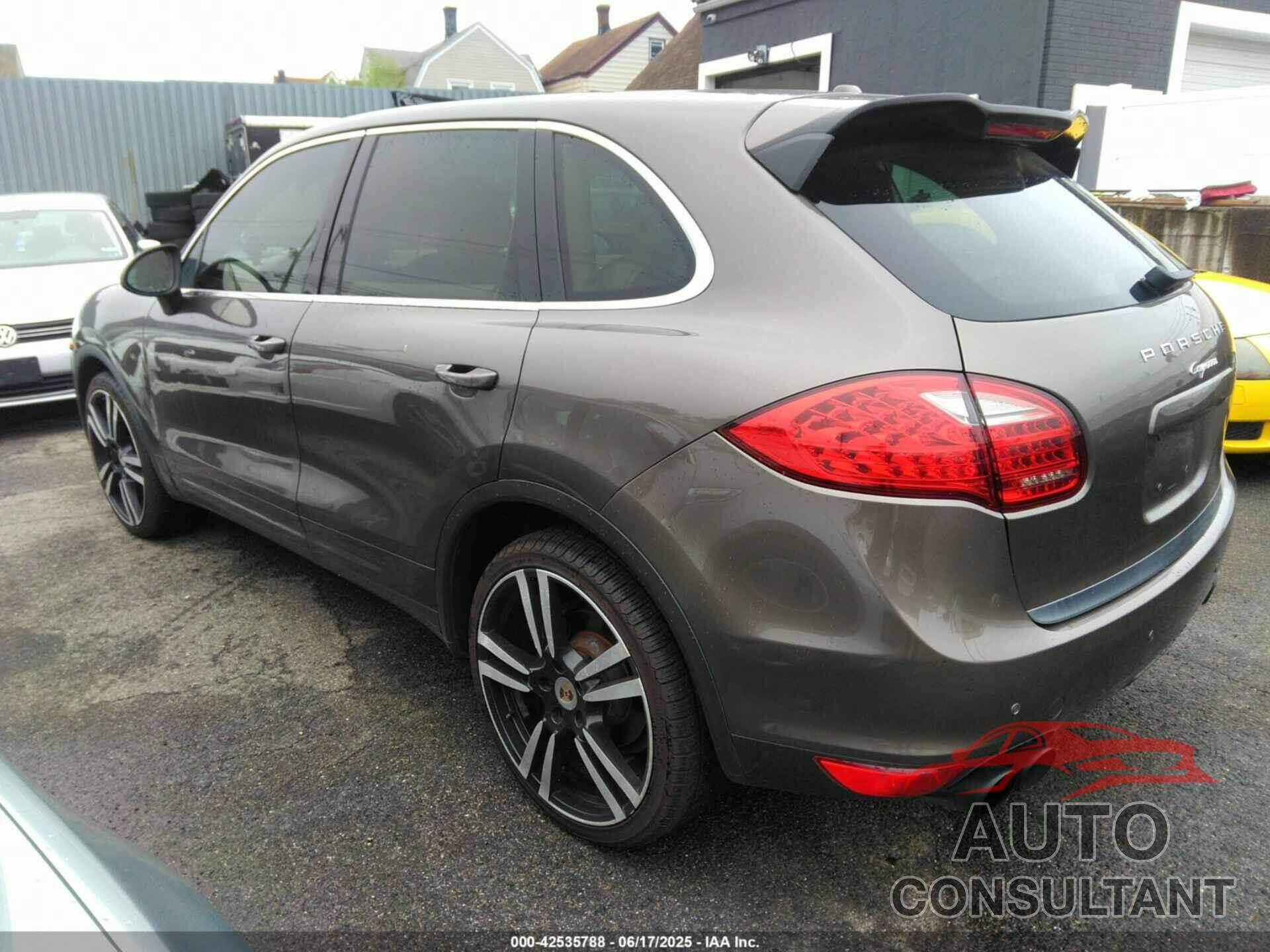 PORSCHE CAYENNE 2012 - WP1AA2A23CLA06583
