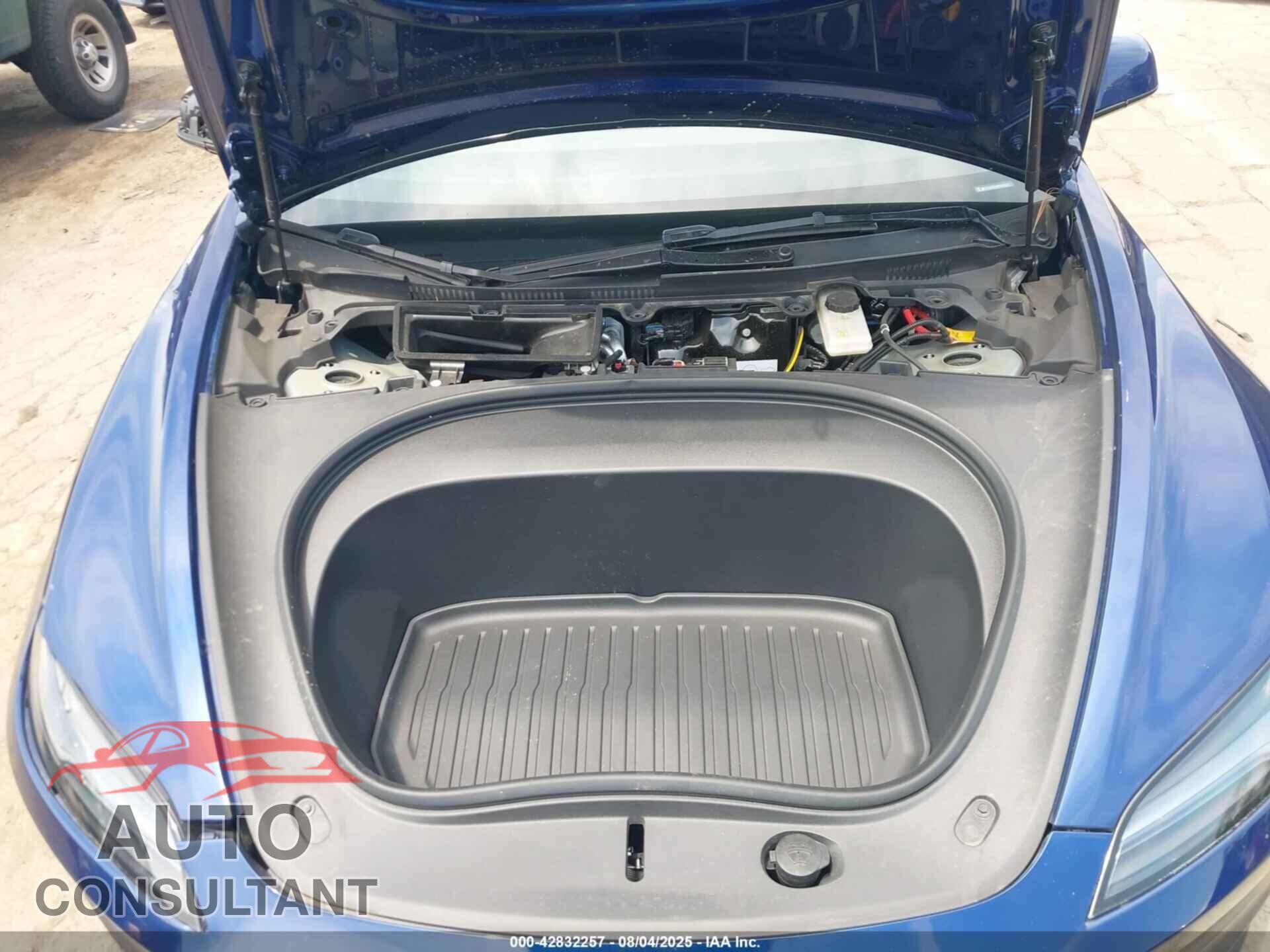 TESLA MODEL 3 2024 - 5YJ3E1EA8RF846624