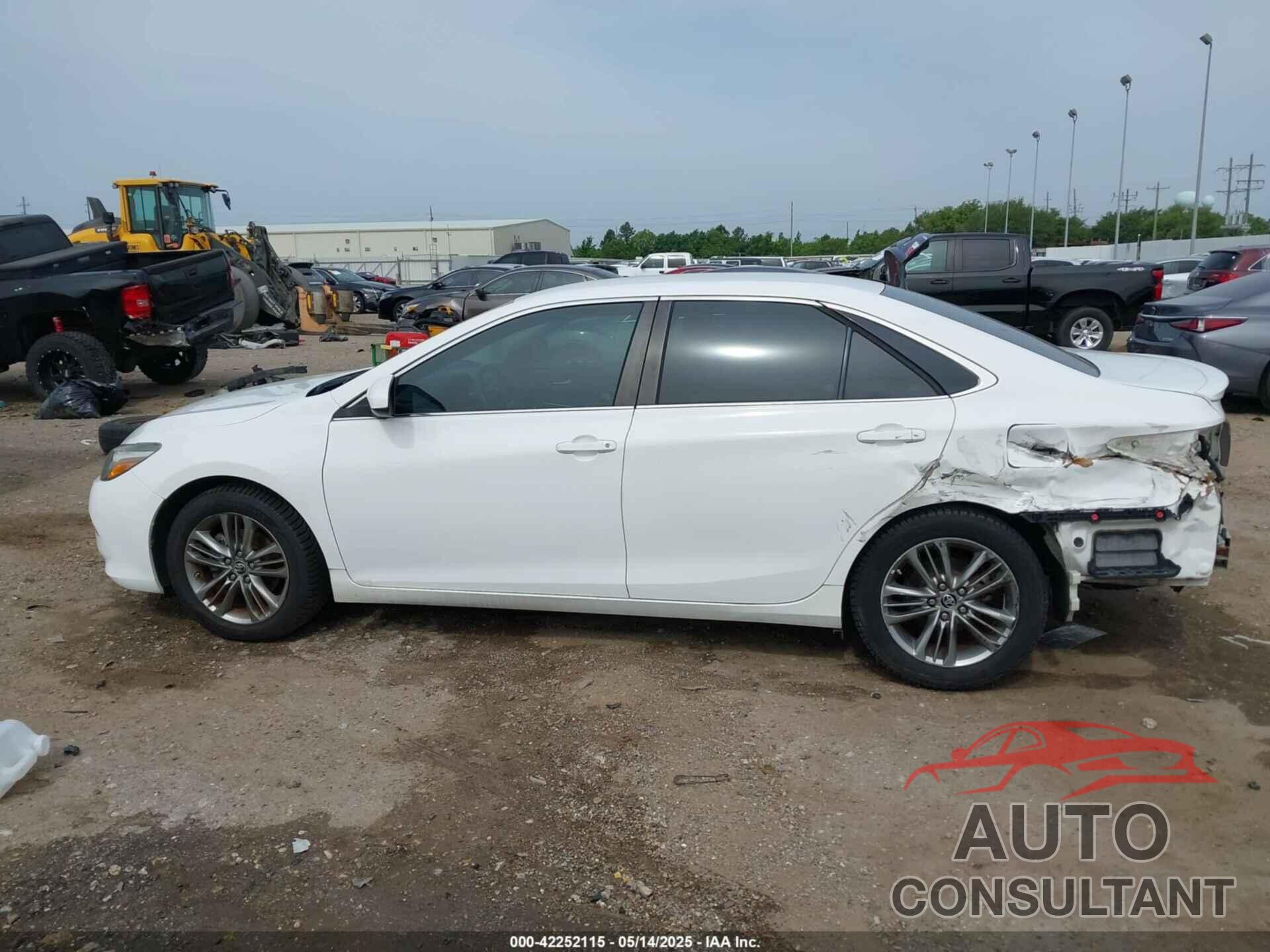 TOYOTA CAMRY 2016 - 4T1BF1FK3GU131024