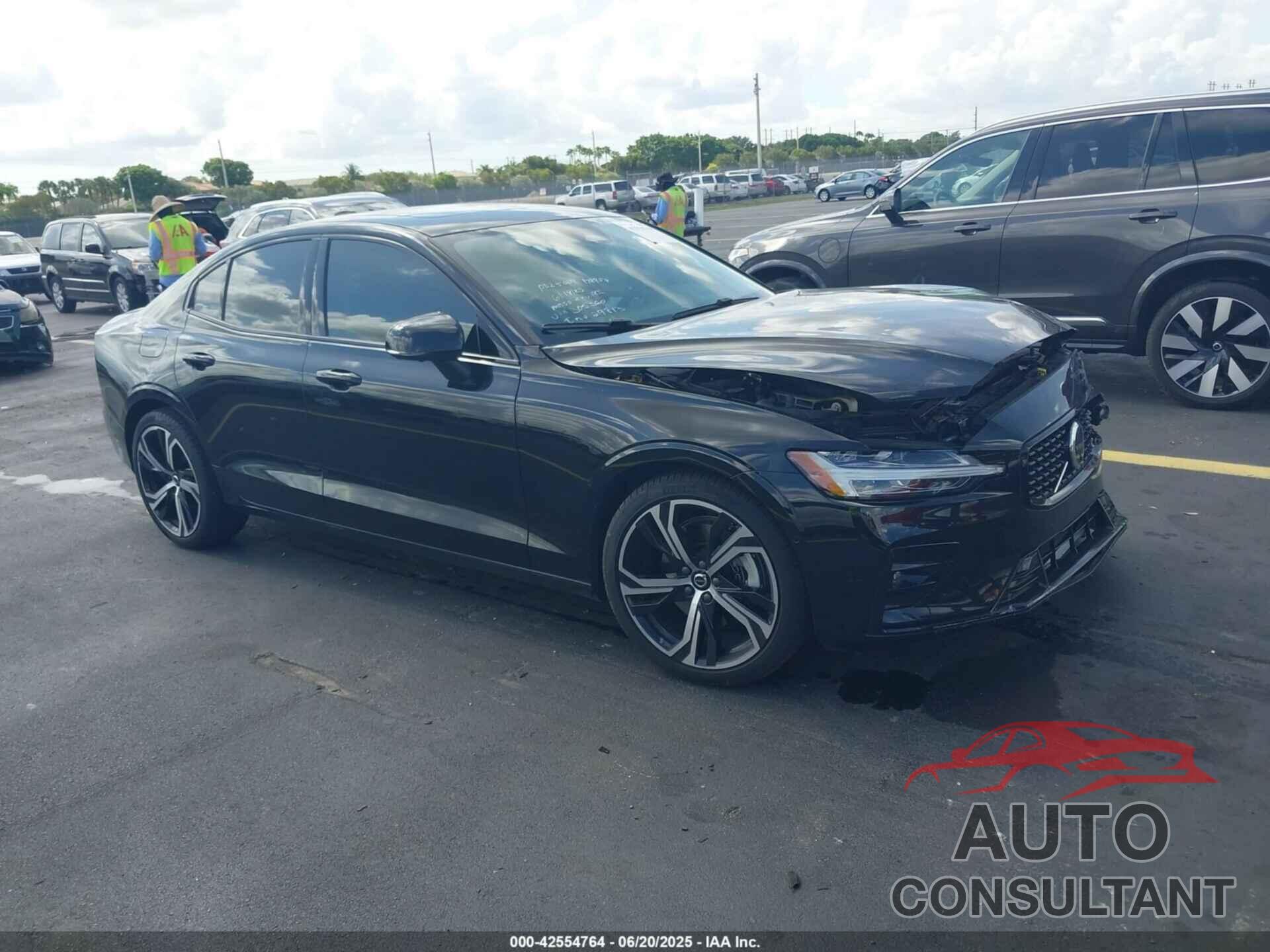 VOLVO S60 2024 - 7JRL12FL1RG305360