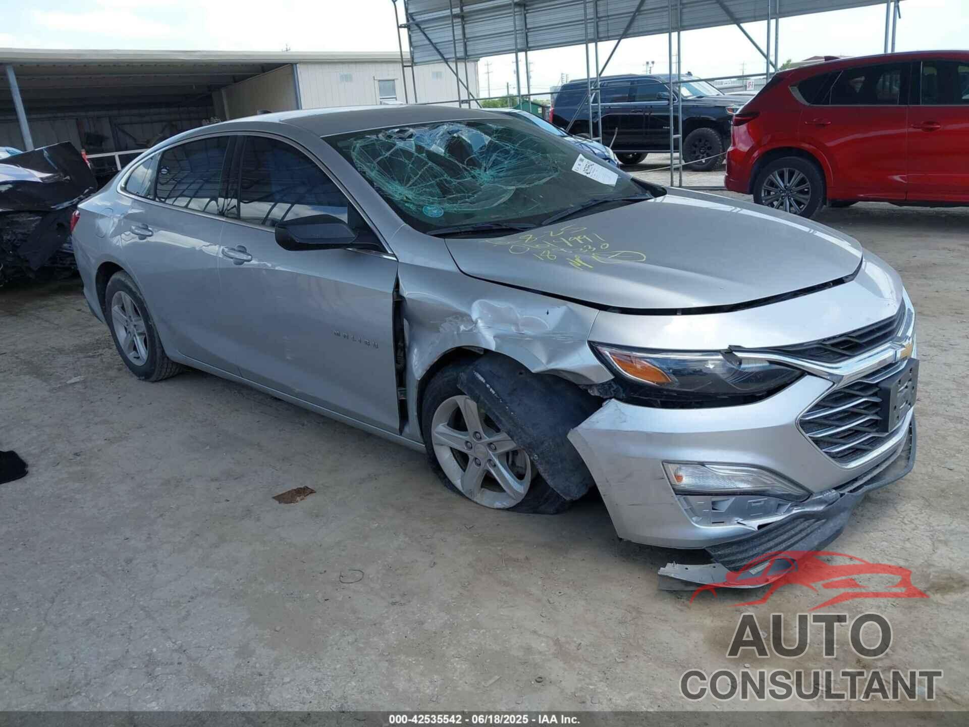 CHEVROLET MALIBU 2019 - 1G1ZB5ST0KF189330