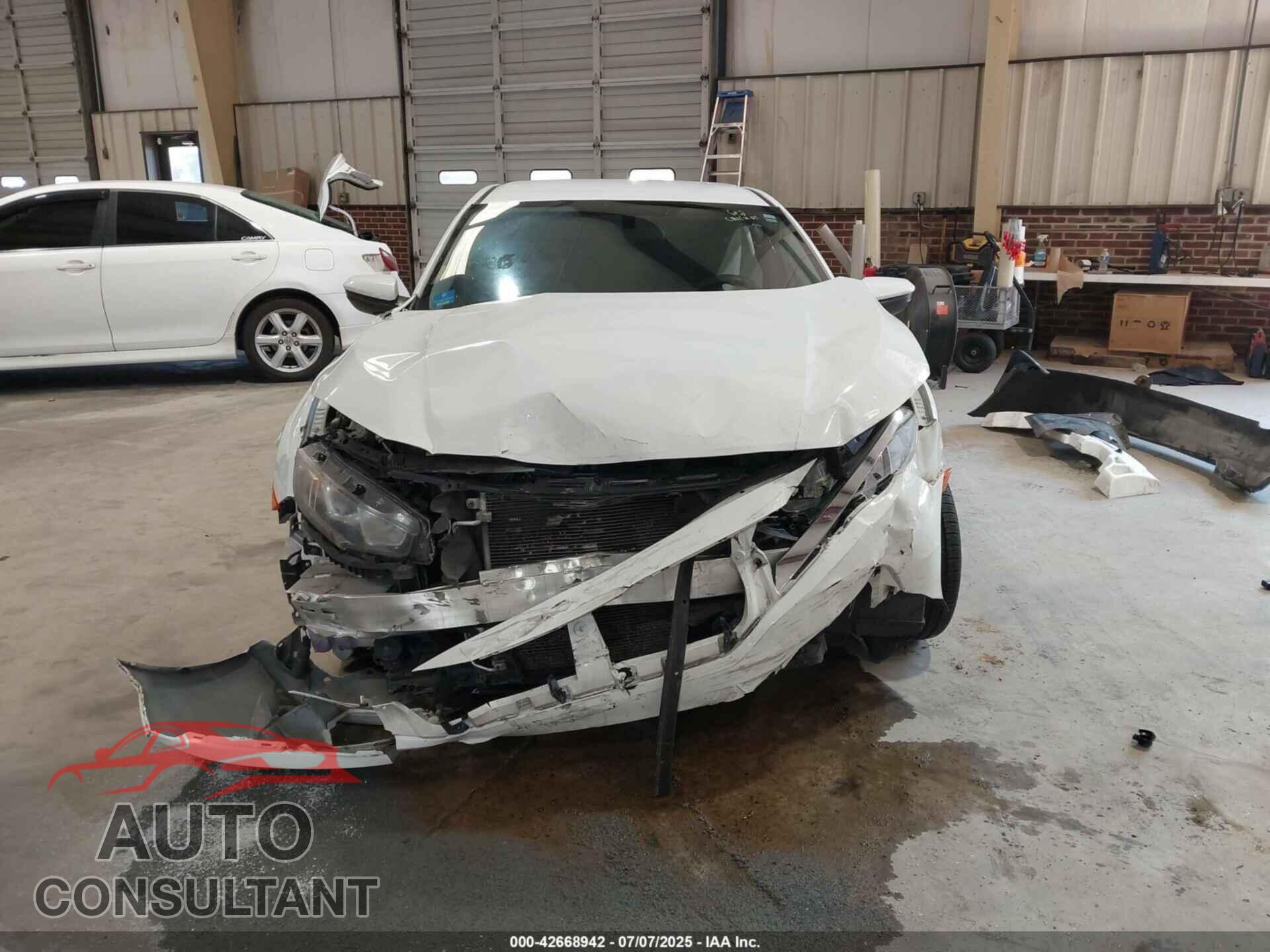 HONDA CIVIC 2017 - 19XFC2F58HE068906