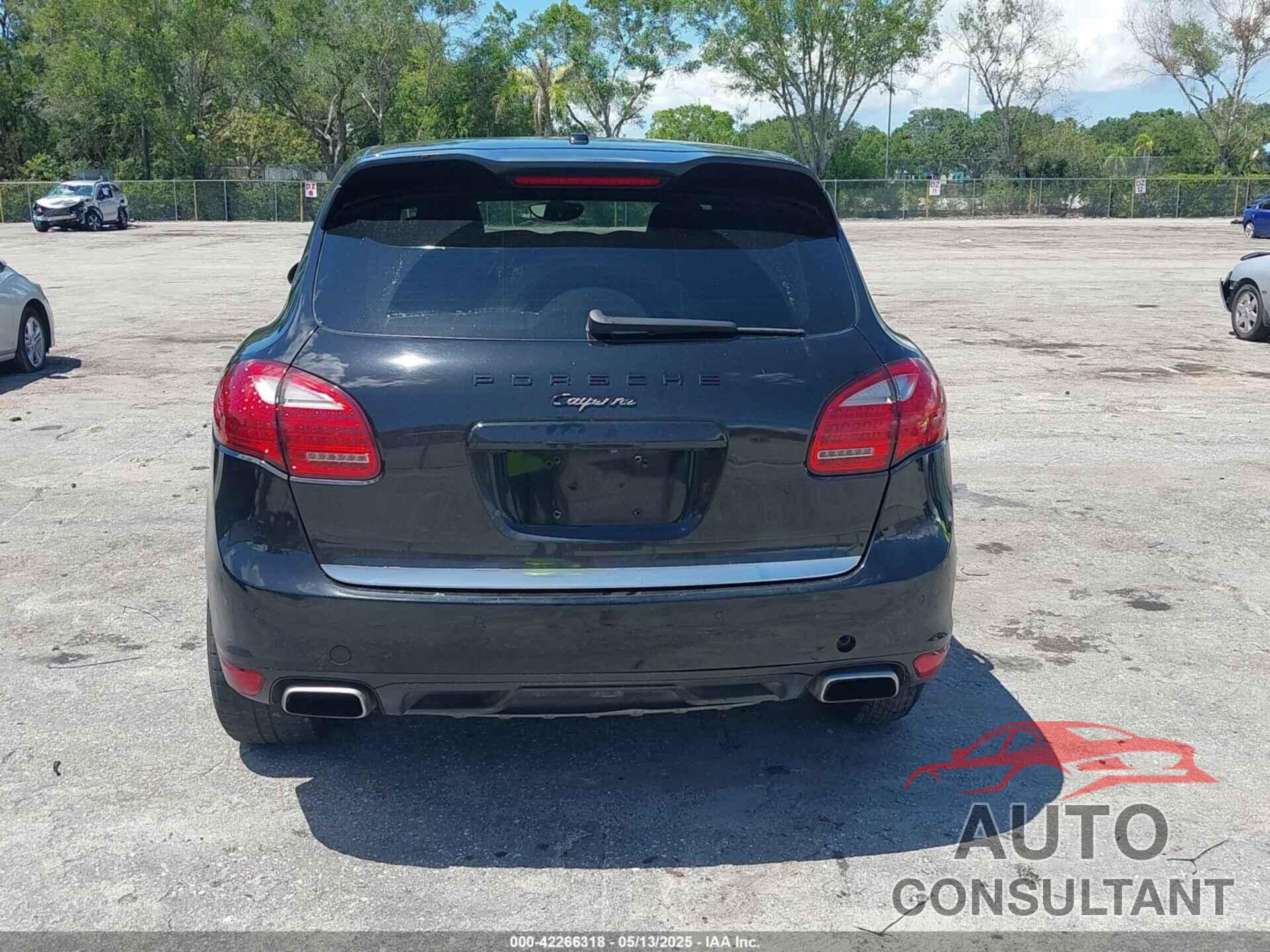 PORSCHE CAYENNE 2012 - WP1AA2A21CLA02418