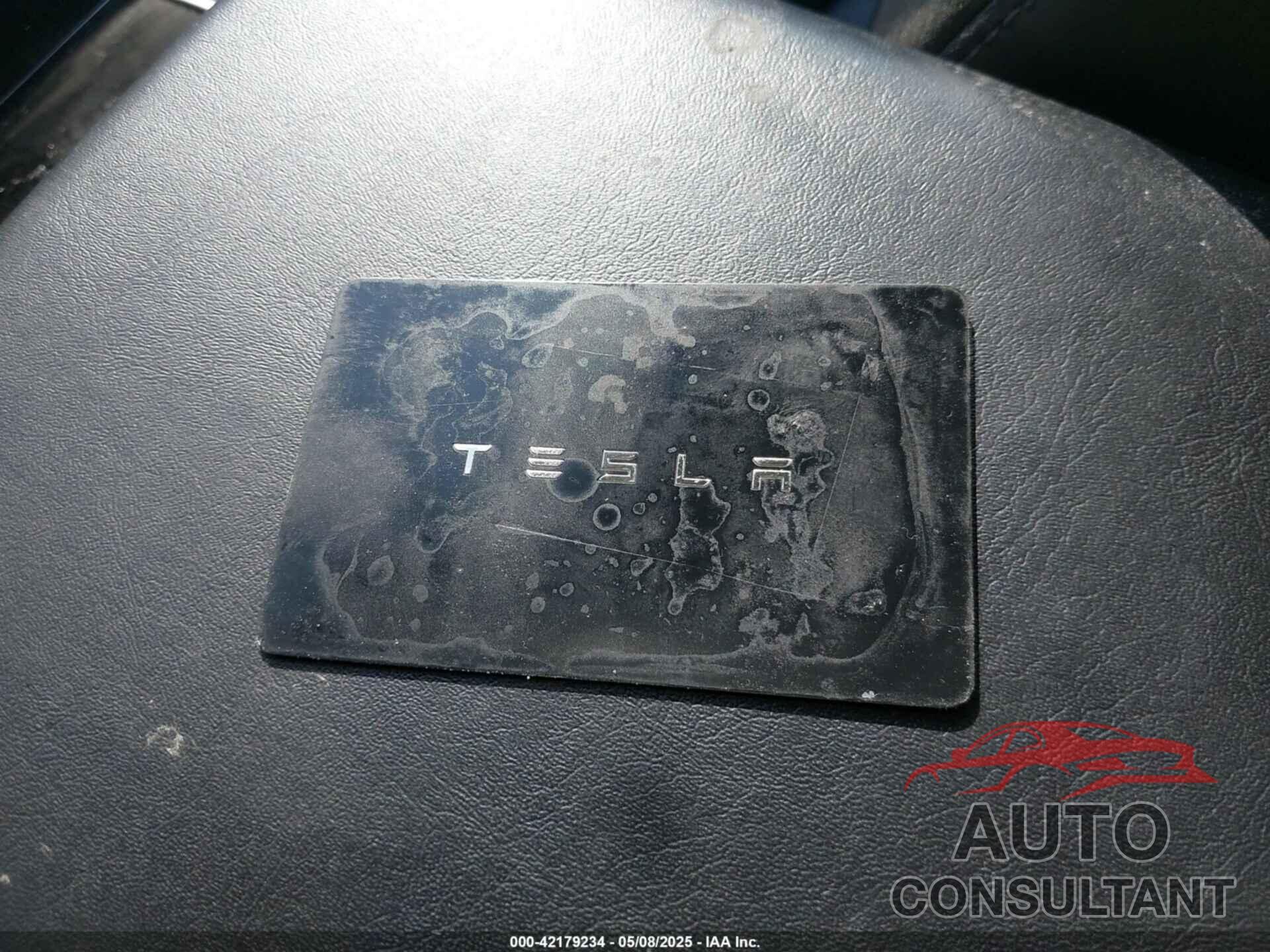 TESLA MODEL 3 2019 - 5YJ3E1EB6KF386474