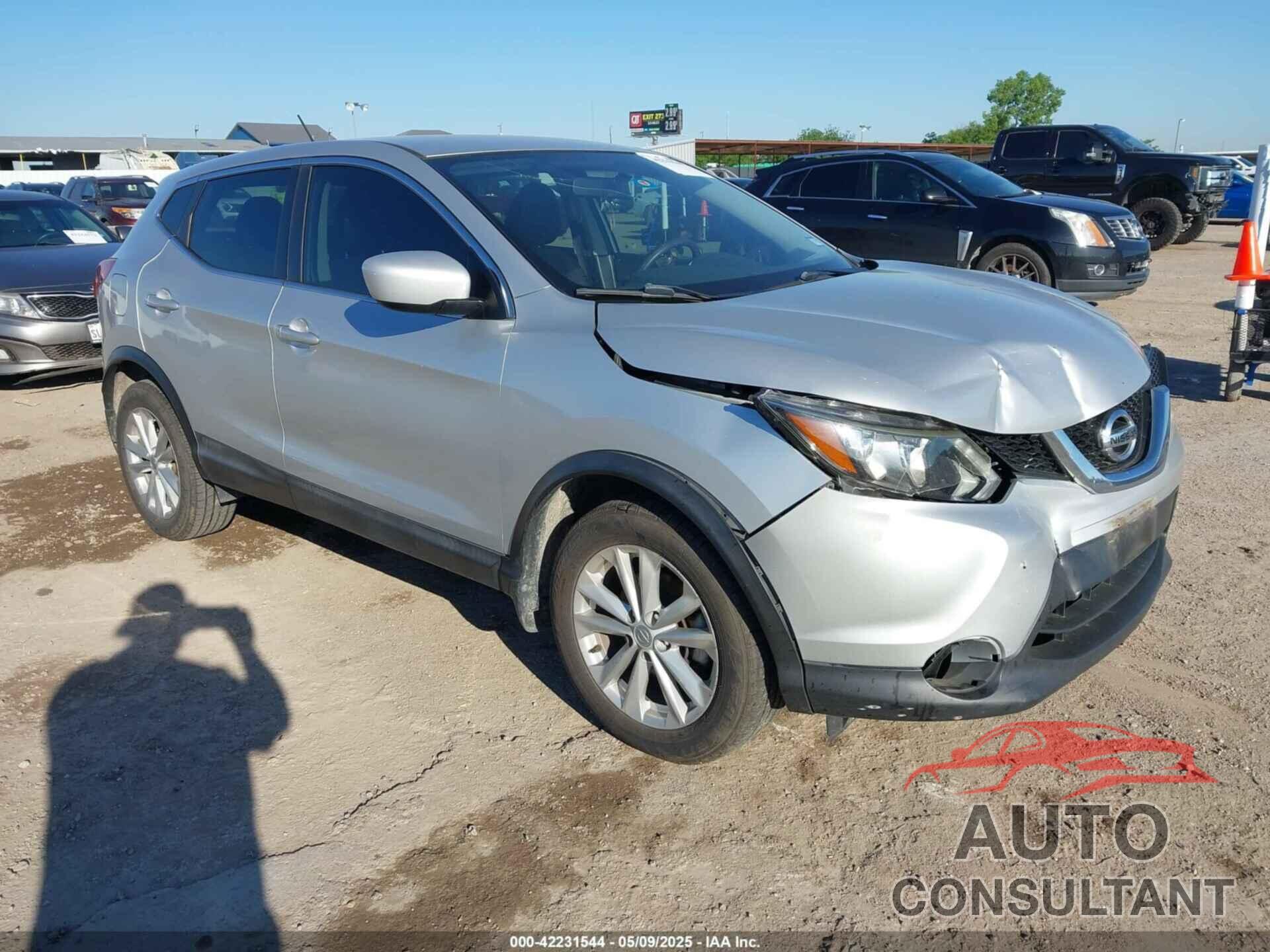 NISSAN ROGUE SPORT 2017 - JN1BJ1CP5HW012970