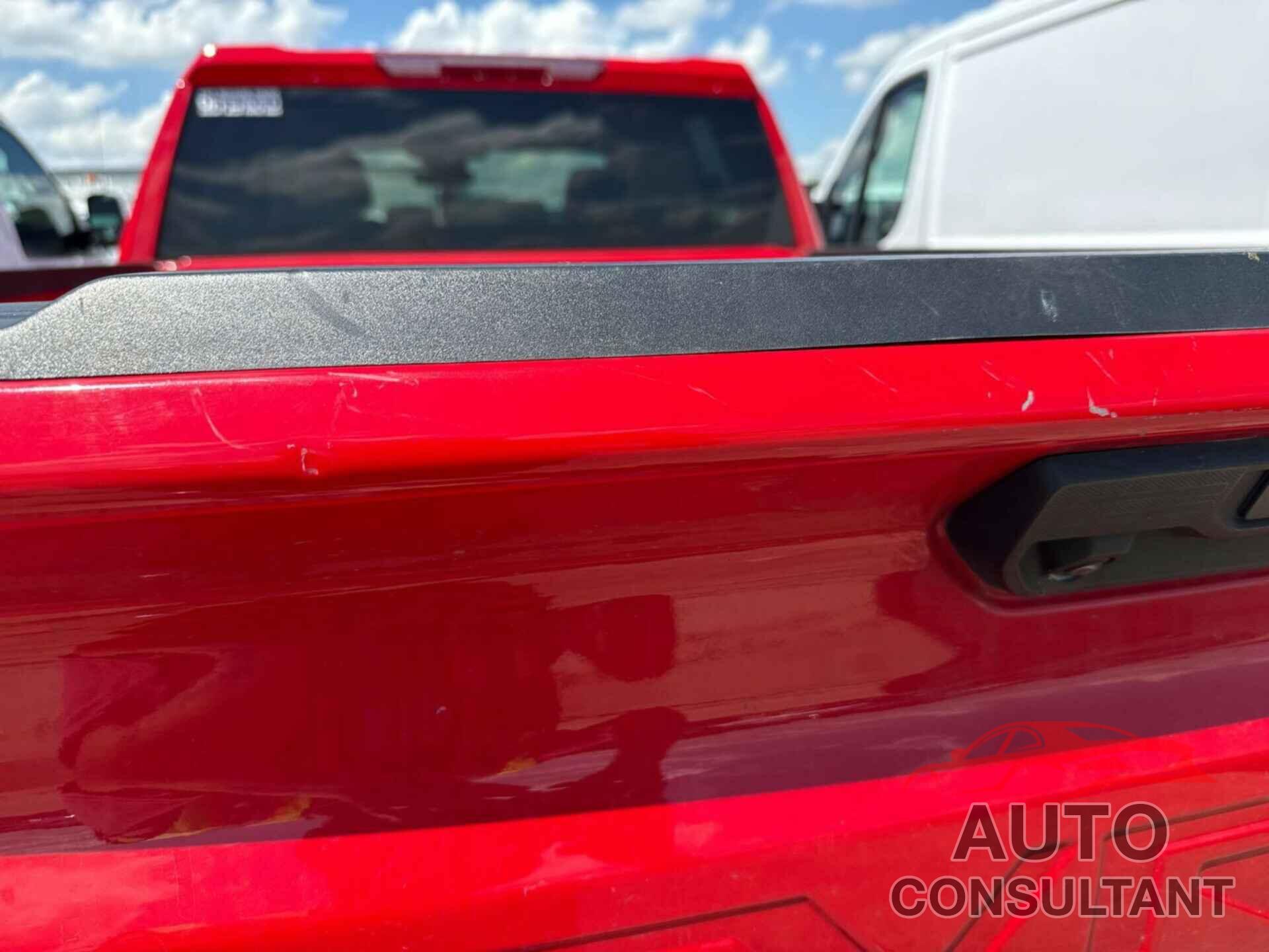 CHEVROLET SILVERADO 2023 - 1GCRDDED8PZ111450