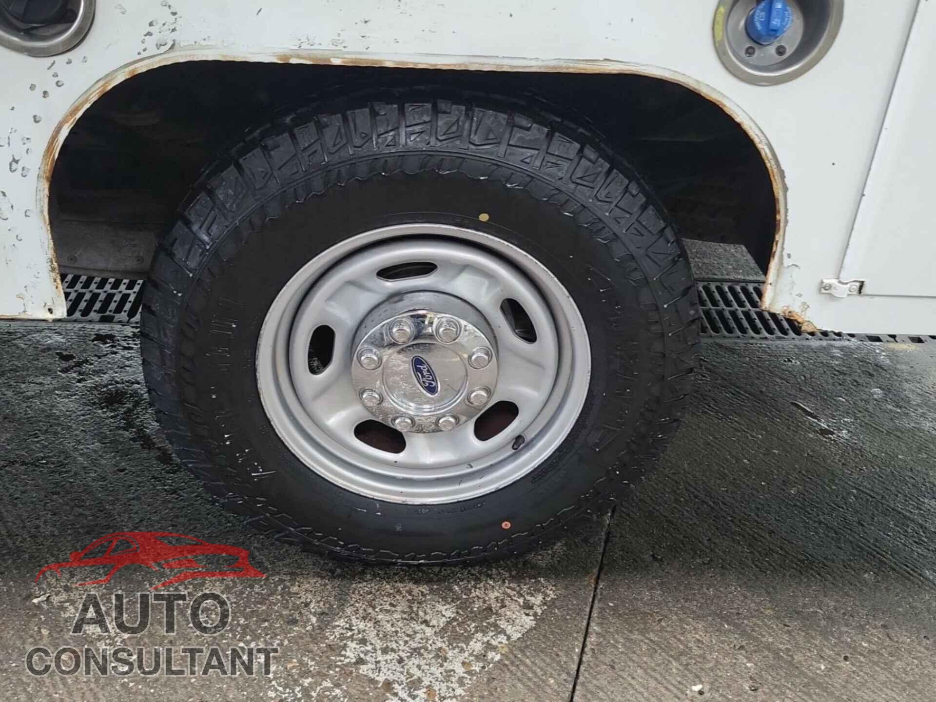 FORD F-250 2015 - 1FT7X2AT2FEB61007