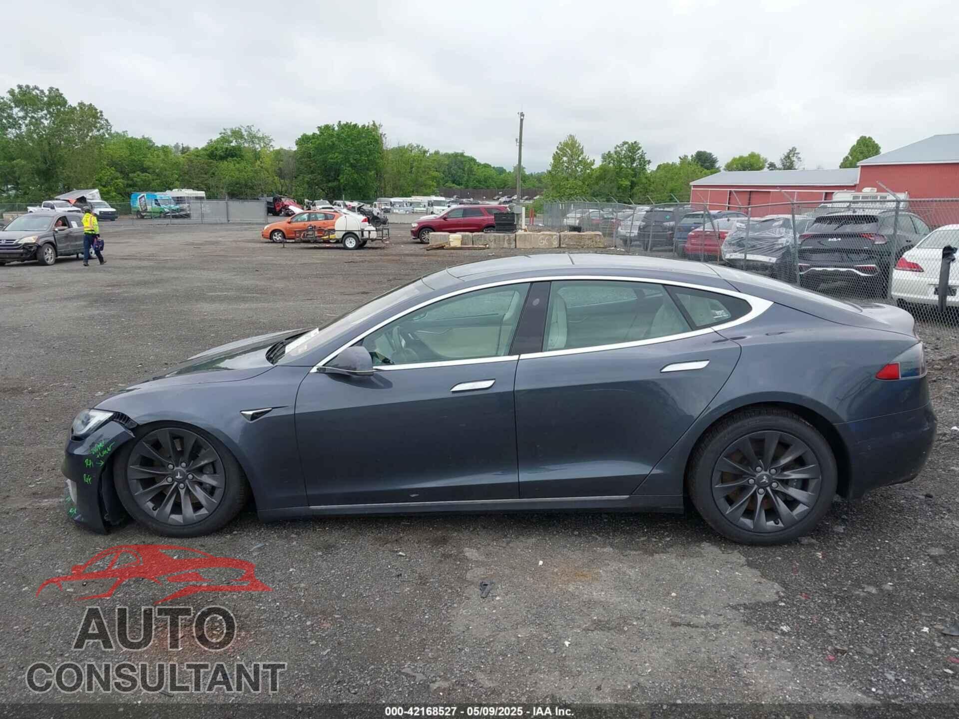 TESLA MODEL S 2018 - 5YJSA1E21JF275448