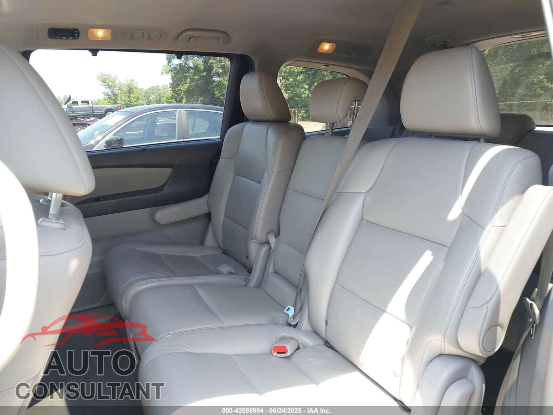 HONDA ODYSSEY 2011 - 5FNRL5H60BB051135