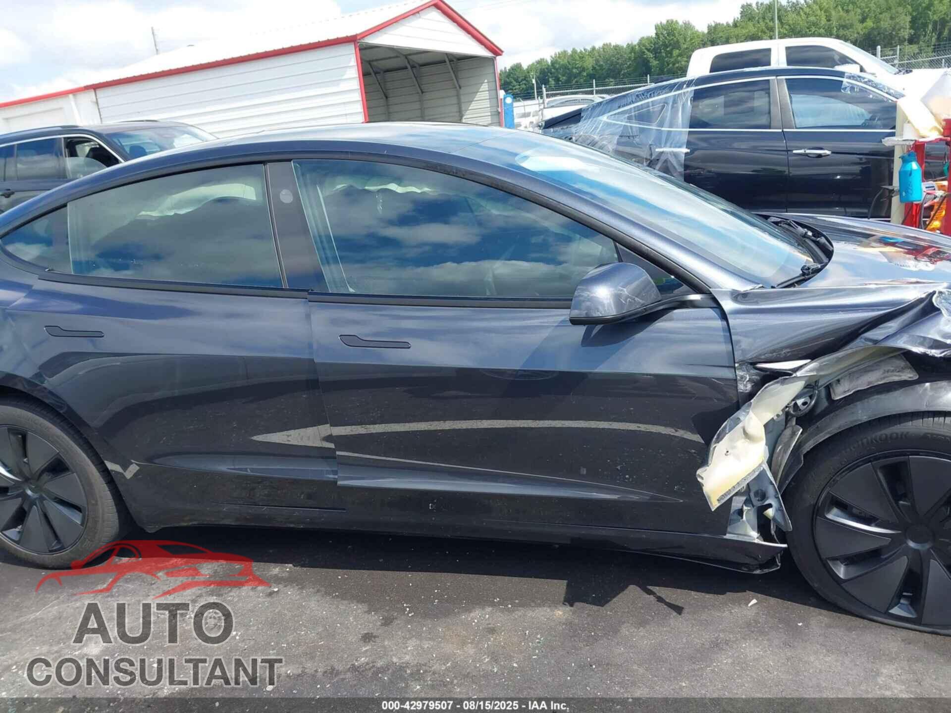 TESLA MODEL 3 2024 - 5YJ3E1EA0RF728230