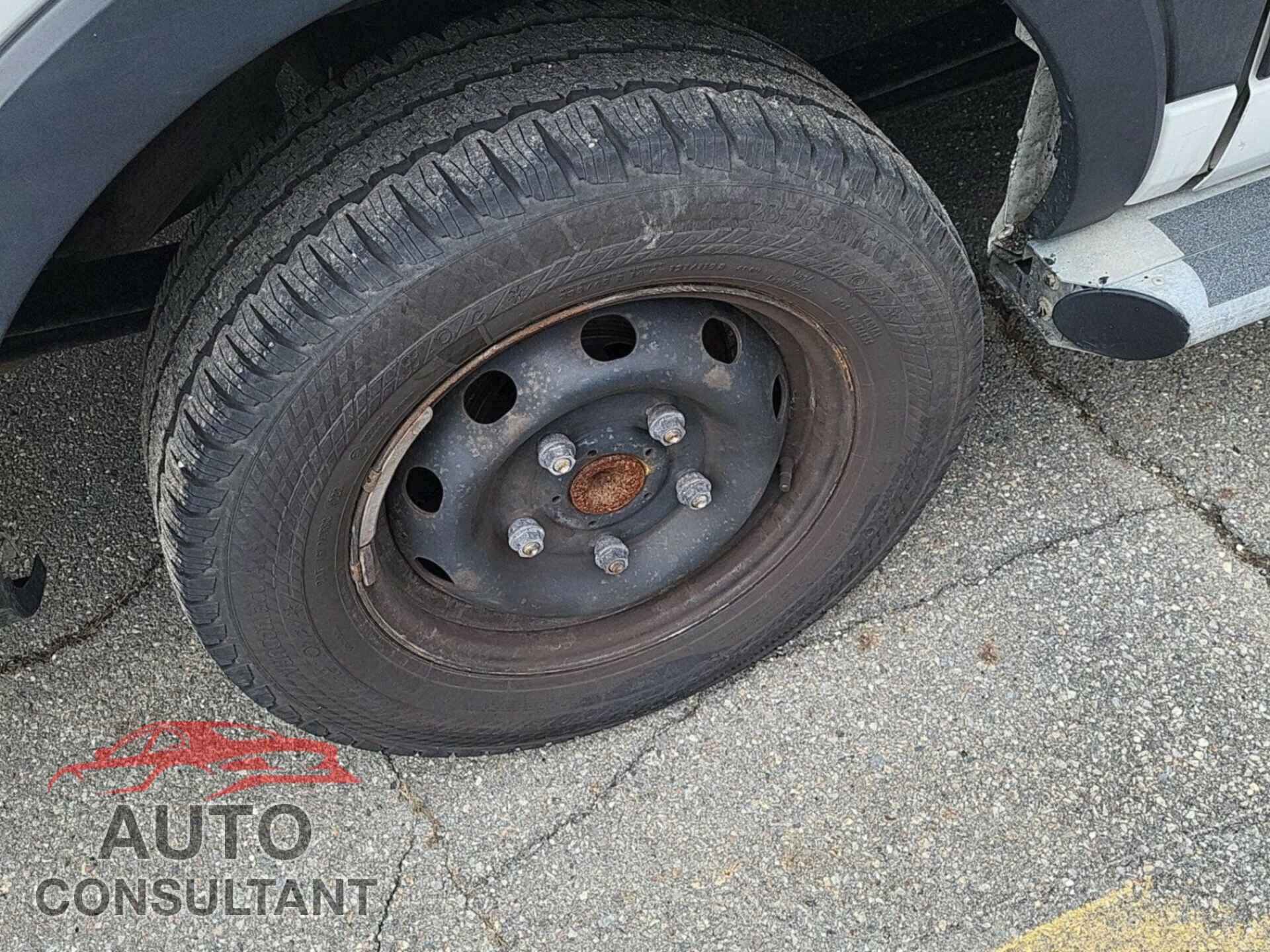 FORD TRANSIT 2019 - 1FTYR1YM2KKB51144