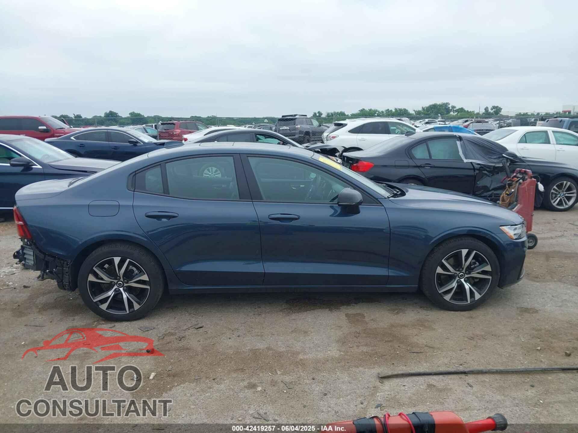 VOLVO S60 2024 - 7JRL12FL7RG318758