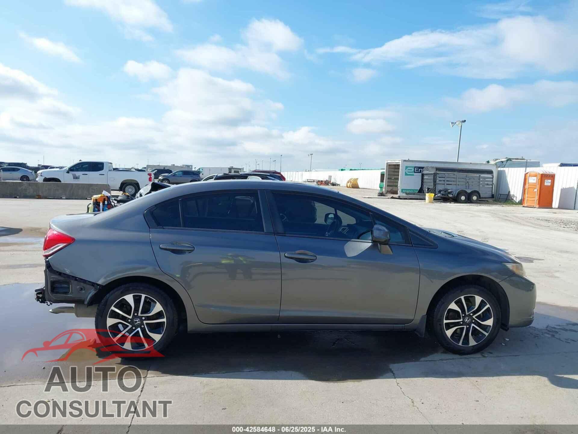 HONDA CIVIC 2013 - 2HGFB2F96DH542440