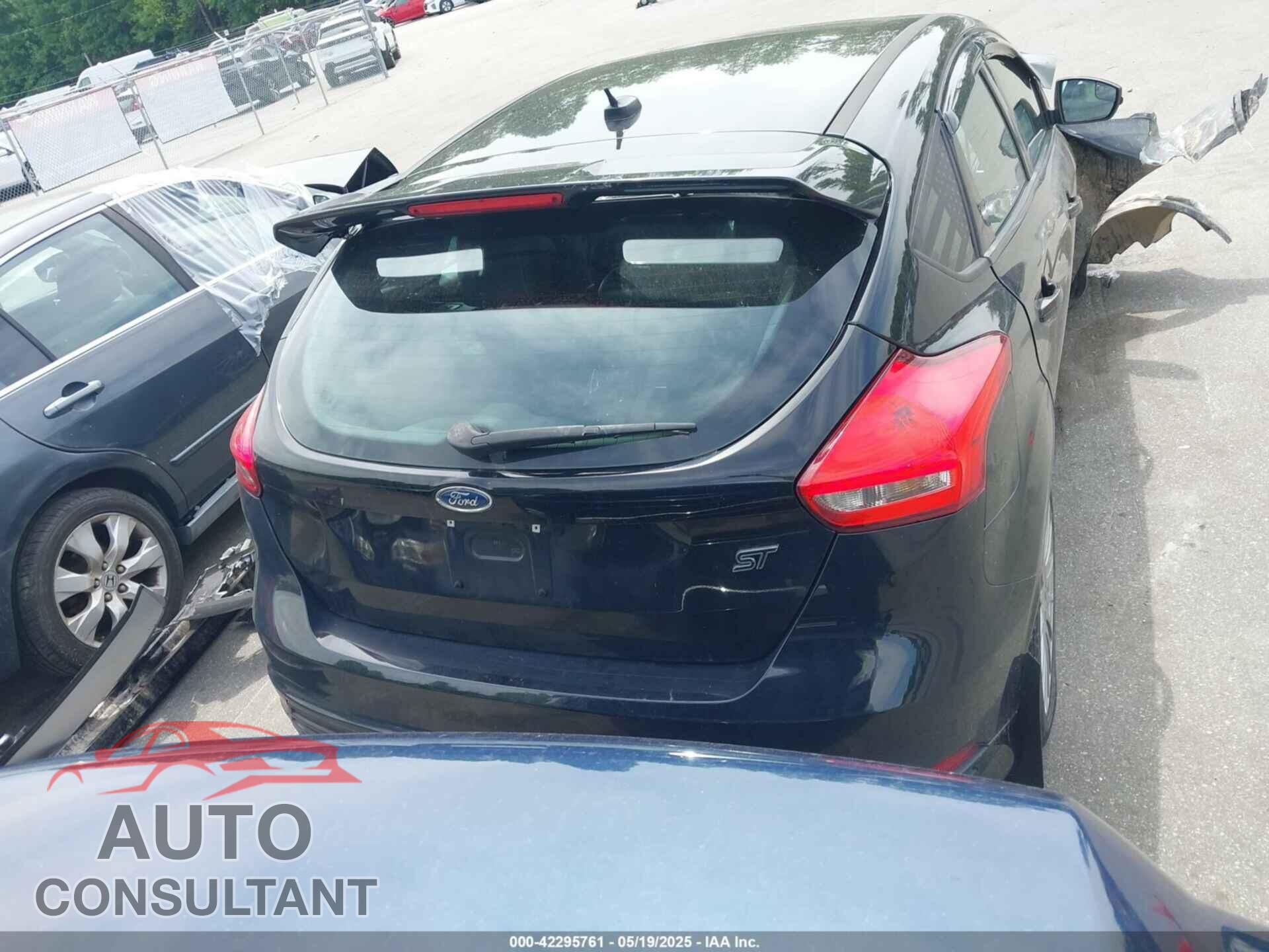 FORD FOCUS ST 2016 - 1FADP3L93GL275711