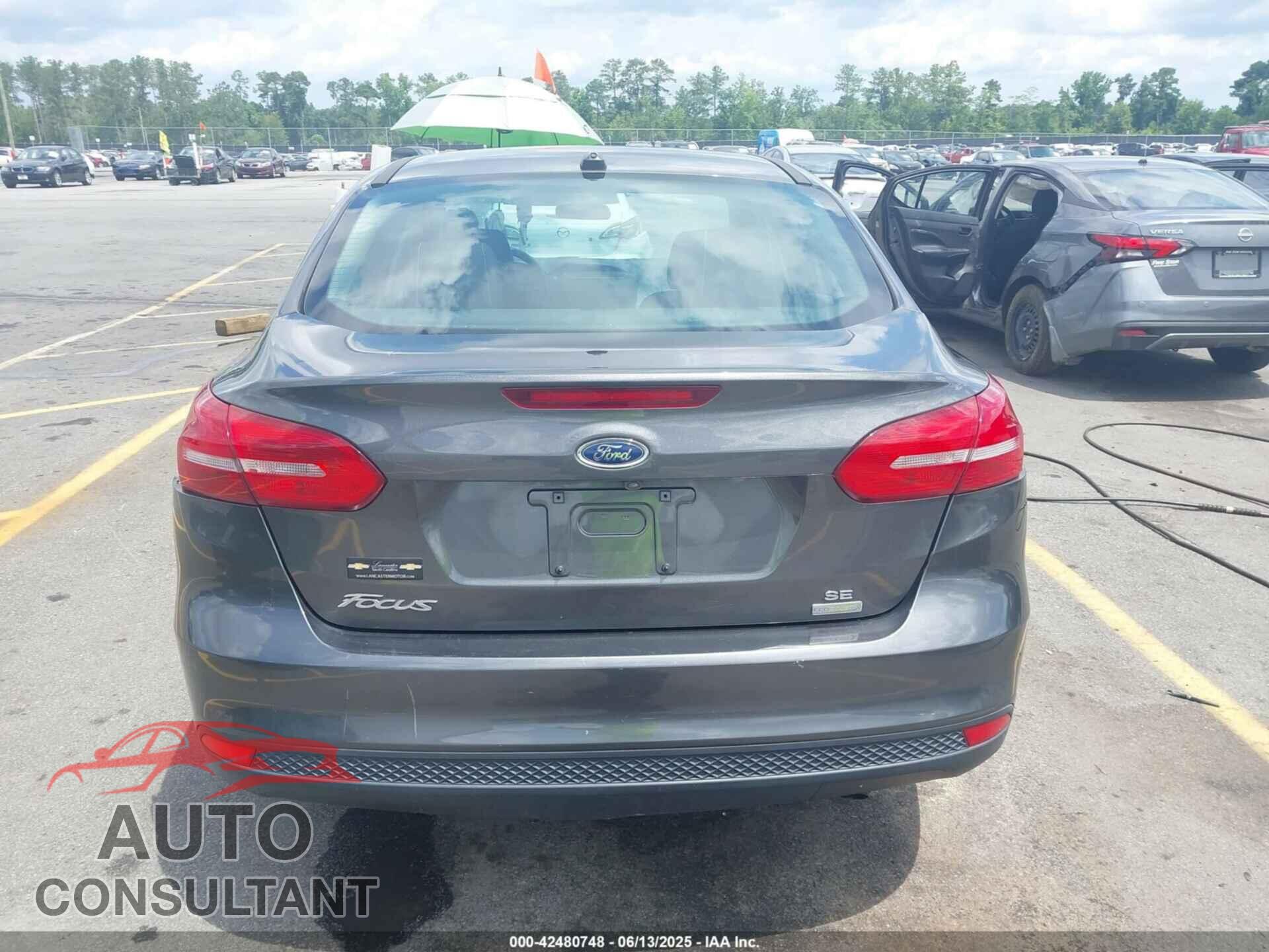 FORD FOCUS 2018 - 1FADP3FE2JL263954