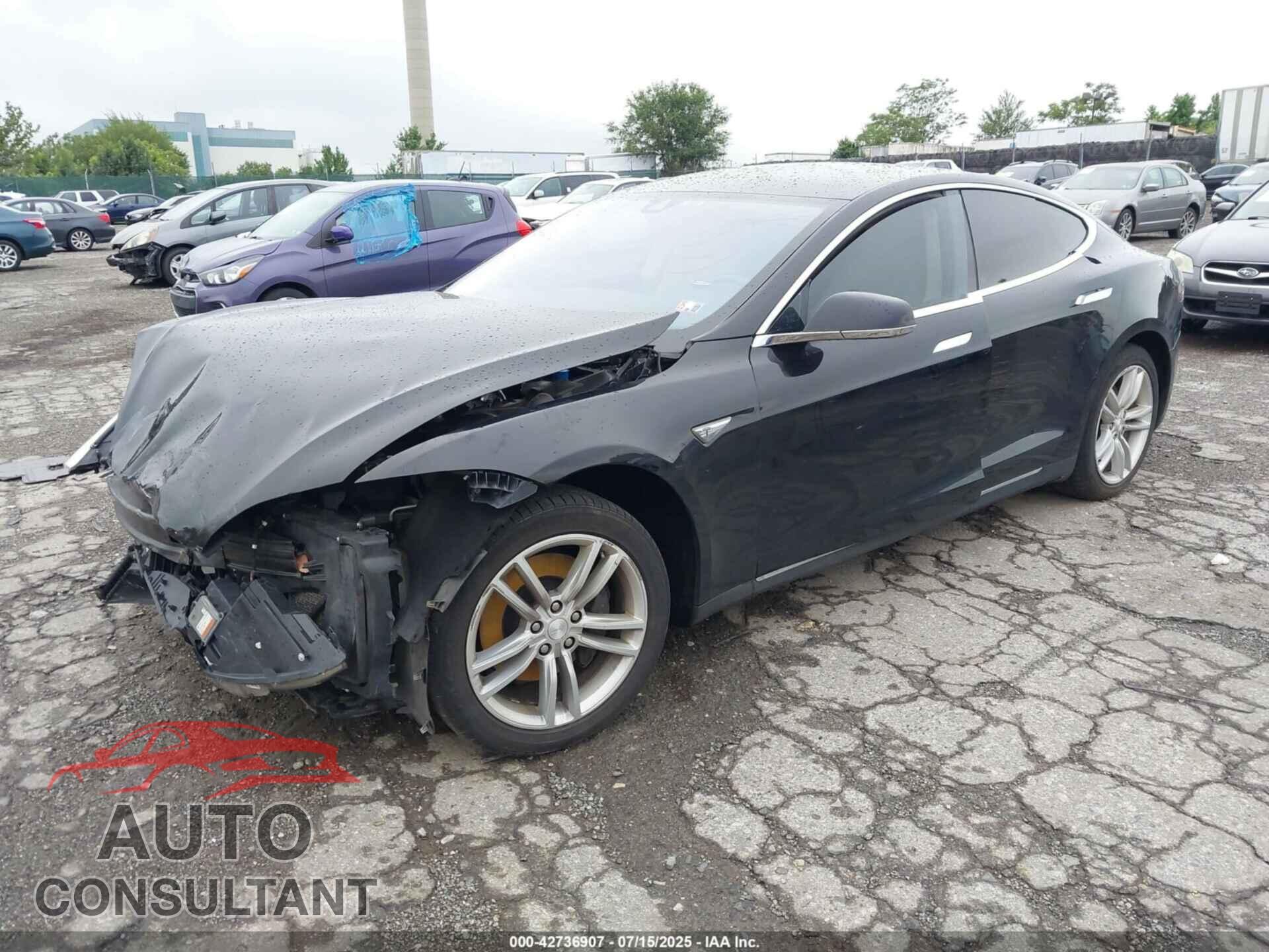 TESLA MODEL S 2015 - 5YJSA1S24FF082755