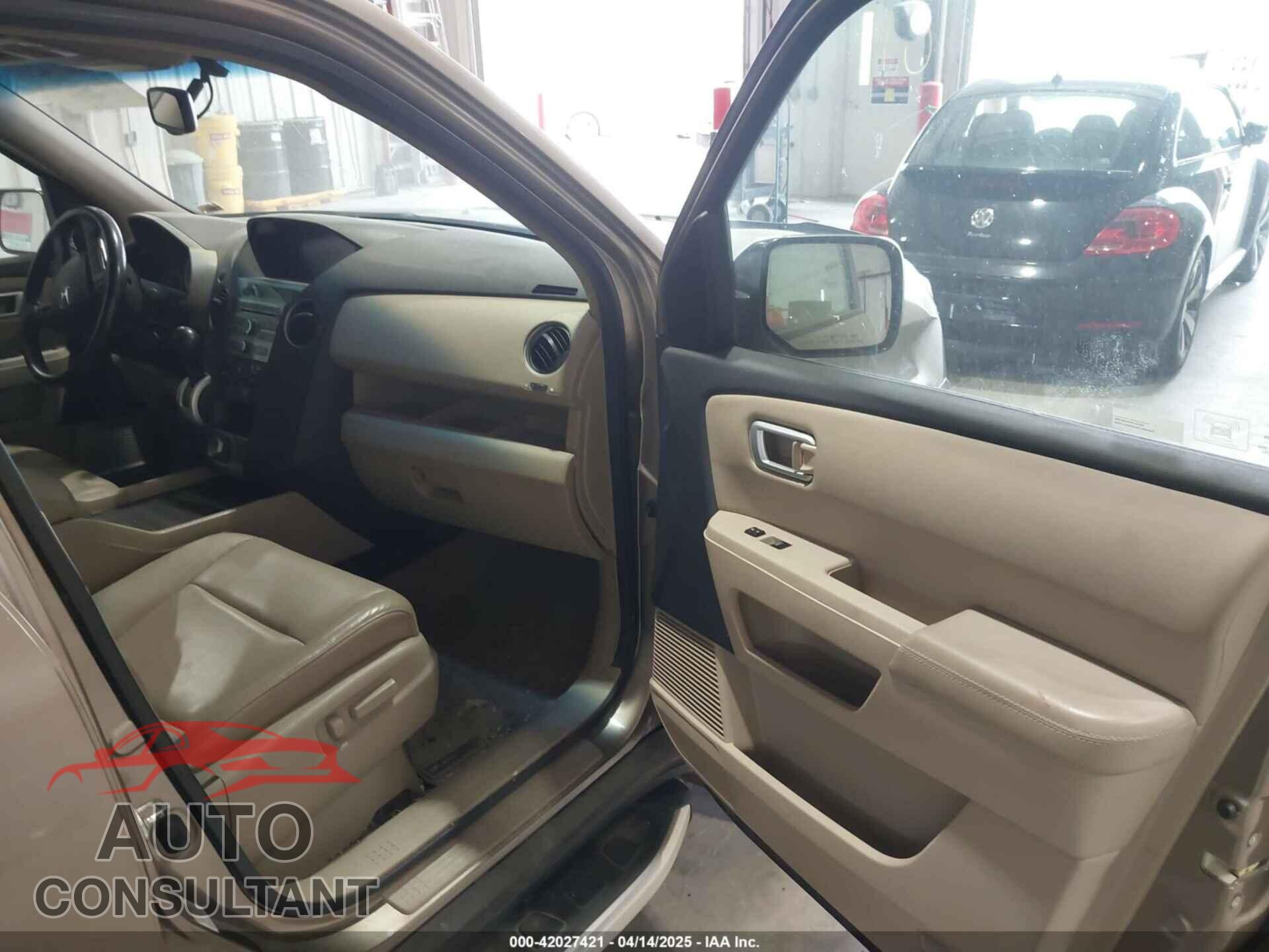 HONDA PILOT 2011 - 5FNYF4H72BB020281